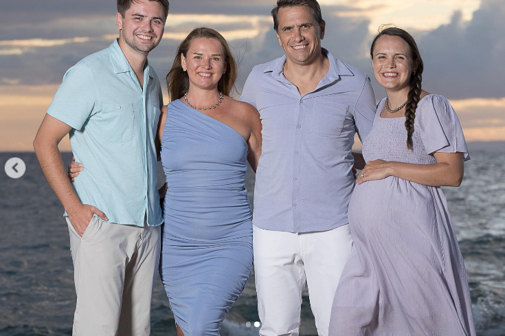 ddTodd and Kristine Blanche with their children, from a post dated September 28, 2023 | Source: Instagram/kristineblanchephd