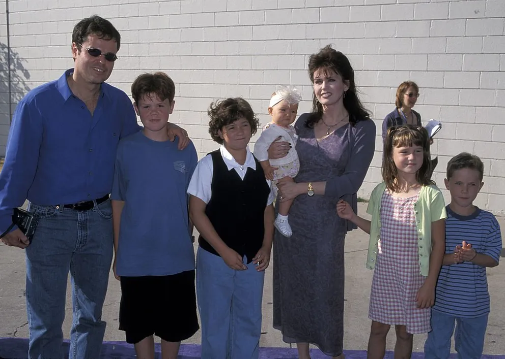 Donny Osmond, Marie Osmond and children during Ringling Bros. Circus Opening Night Benefit for Make-a-Wish Foundation on July 2, 1998. | Photo: Getty Images