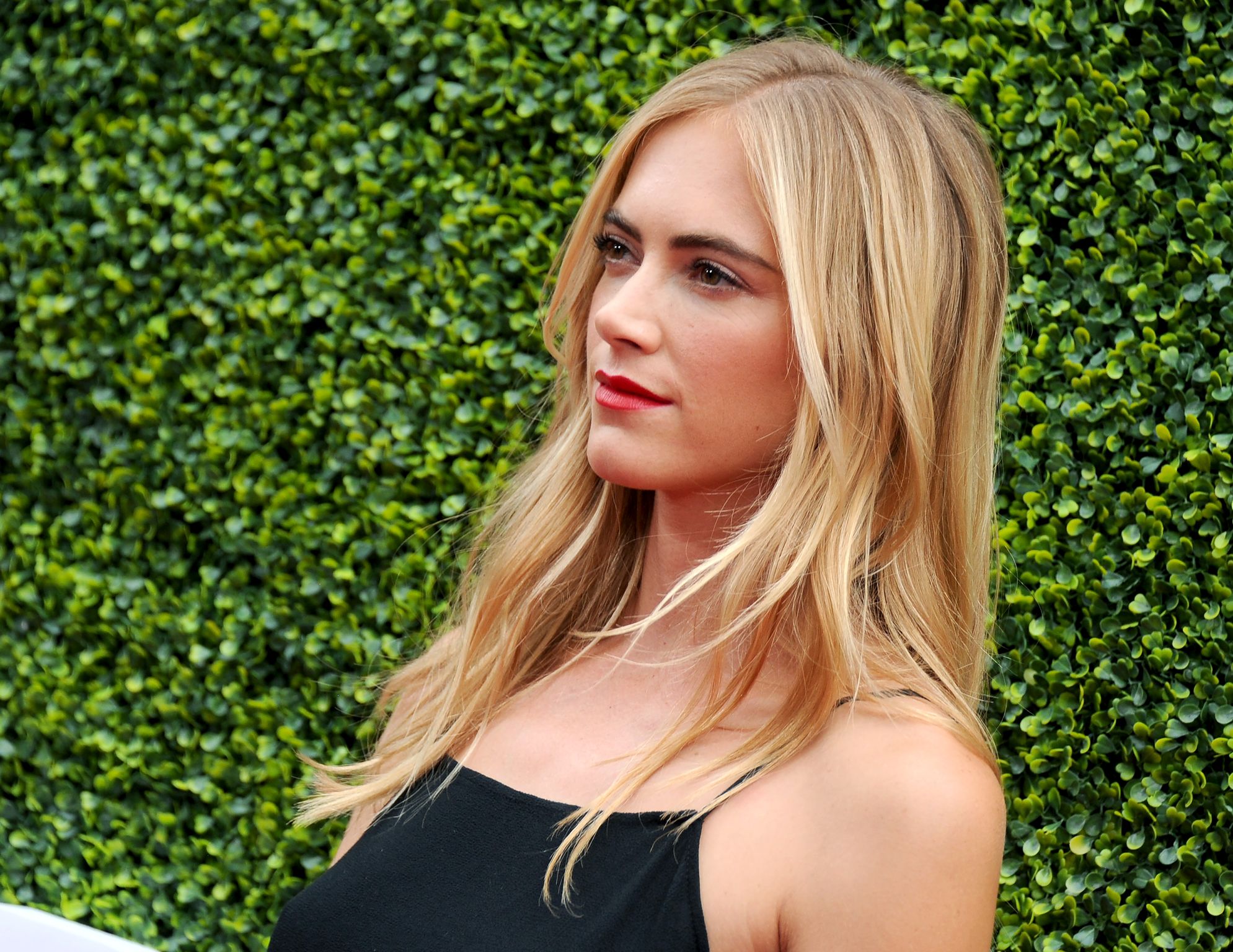 Emily Wickersham arrive au Summer TCA Tour 2017 | Getty Images