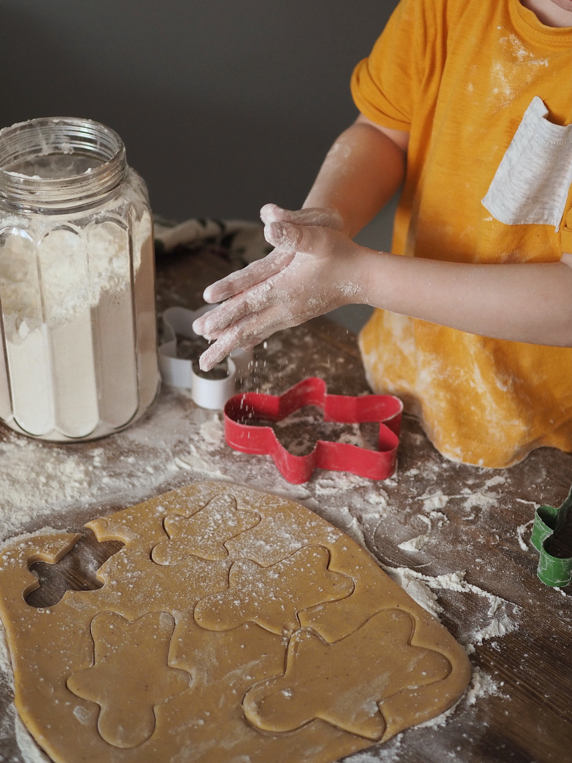 Child making cookies | Source: Unsplash