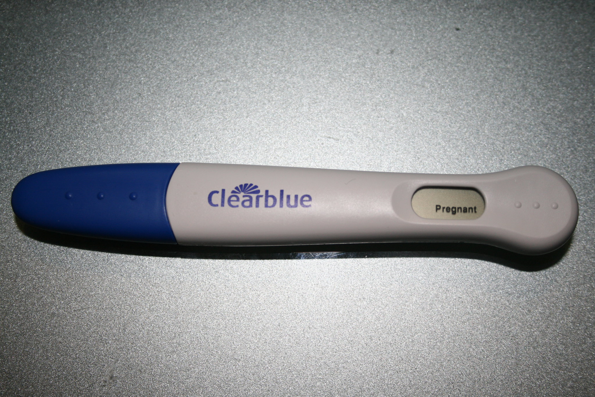 A pregnancy test showing a positive result | Source: Flickr