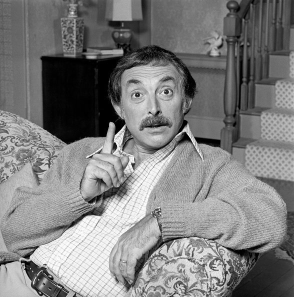 Bill Macy portrays Walter Findlay on the CBS television series, "Maude," circa 1972. | Photo: Getty Images