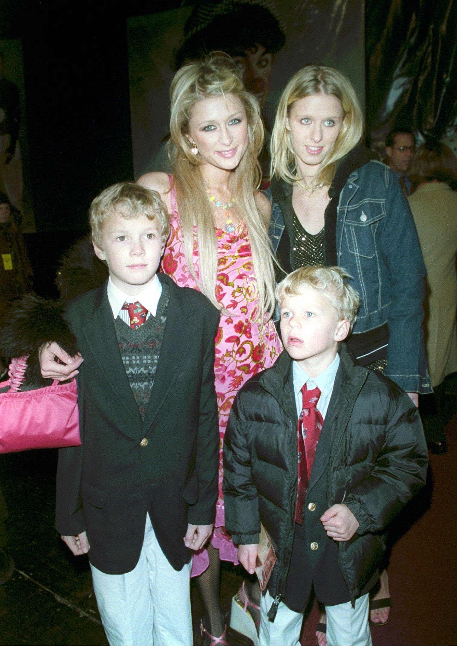 Nicky Hilton, Paris Hilton, Barron Hilton, and Conrad Hilton on November 21, 2000. | Source: Getty Images