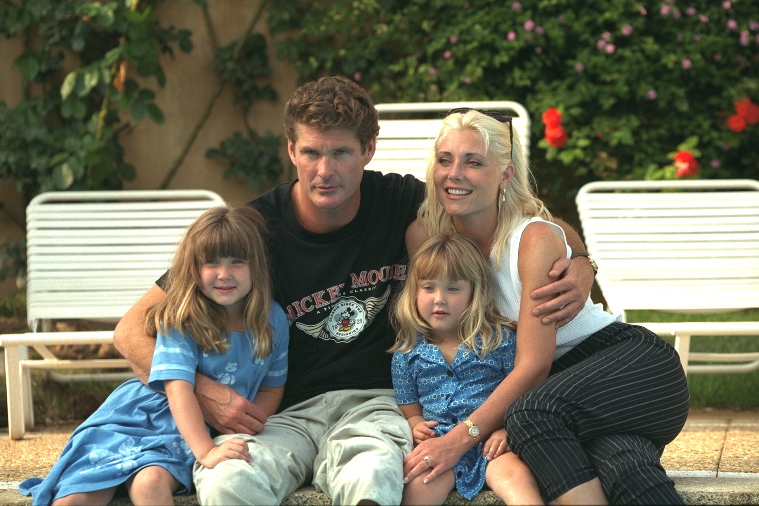 David Hasselhoff and Pamela Bach with their daughters Hayley and Taylor in France in 1996 | Source: Getty Images