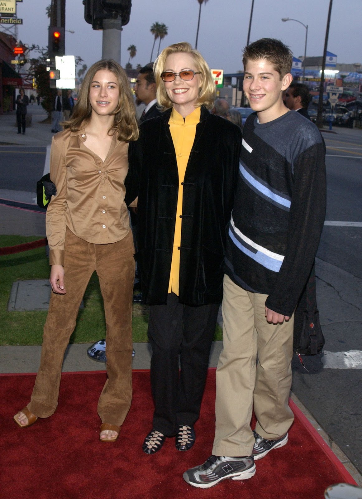 Cybill Shepherd with her daughter Molly and son Cyrus Shepherd-Oppenheim at the Los Angeles premiere of "The Cat's Meow" in Hollywood, California, 2022 | Source: Getty Images