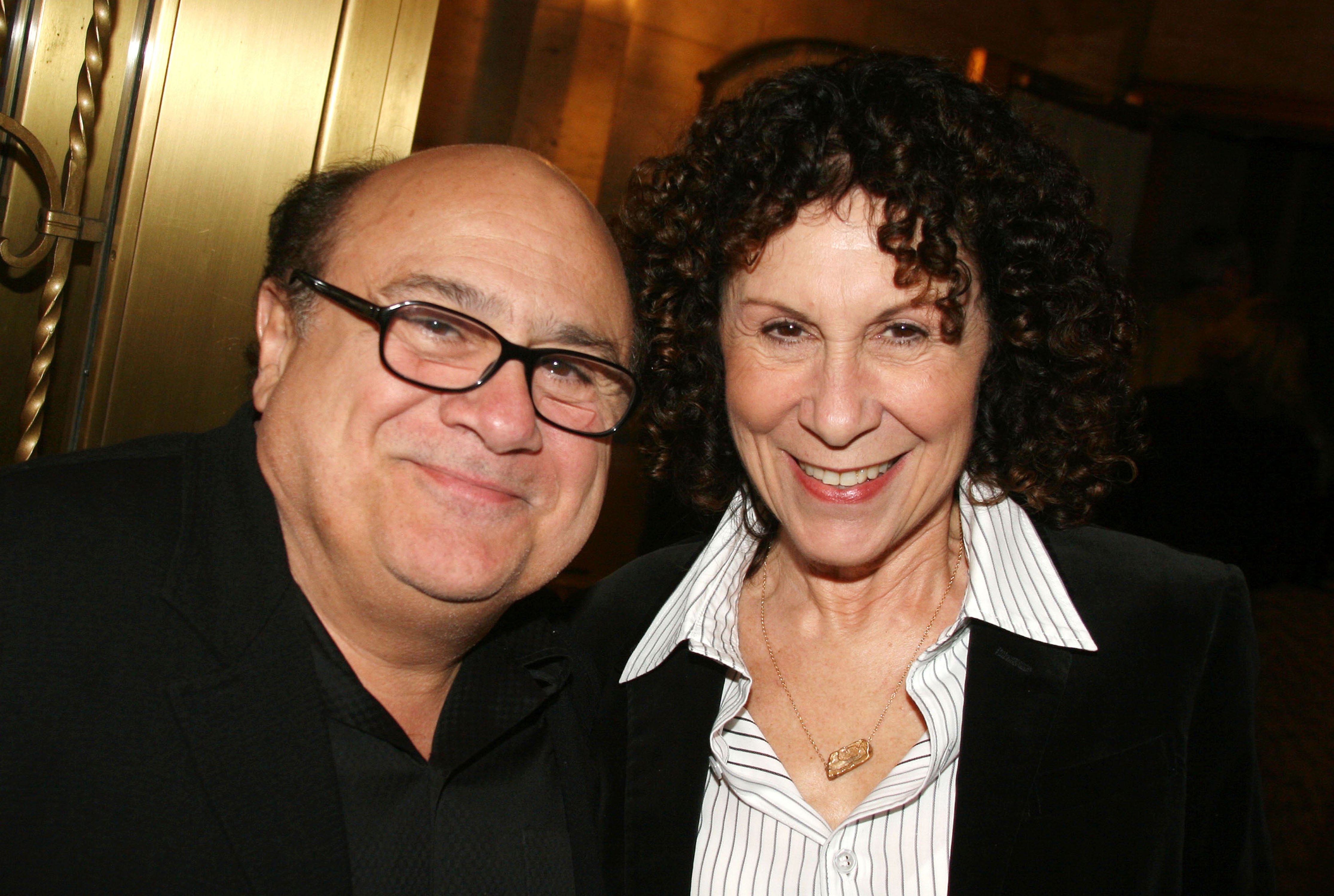 Danny DeVito y Rhea Perlman, en 2007. | Foto: Getty Images