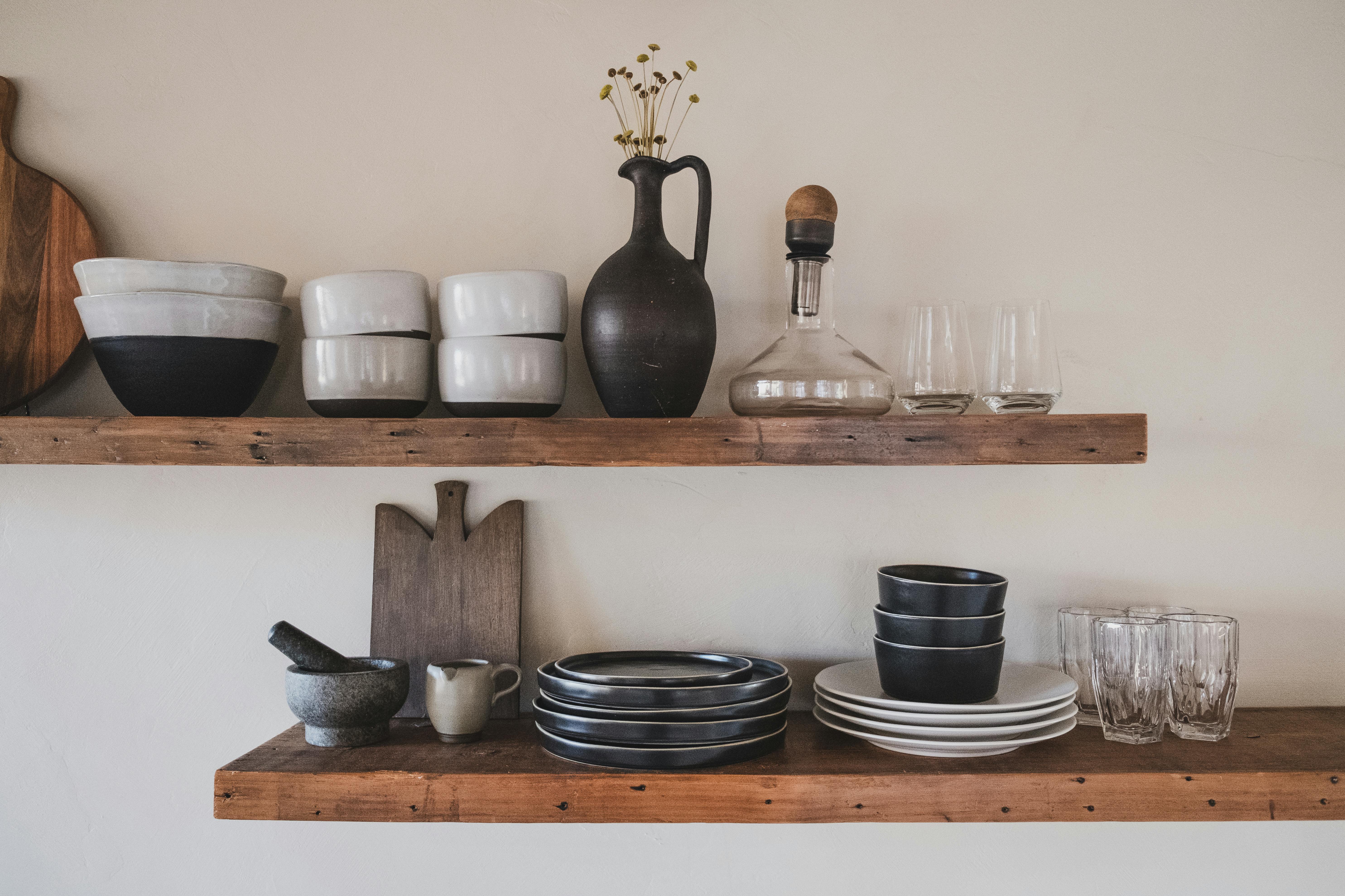 Kitchen shelves | Source: Pexels