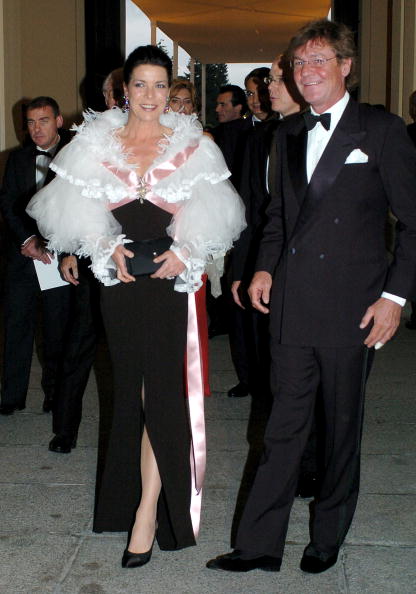  La princesse de Hanovre Caroline et son mari Ernst-August lors d'un dîner de gala au palais royal El Pardo le 21 mai. | Photo: GetyyImage