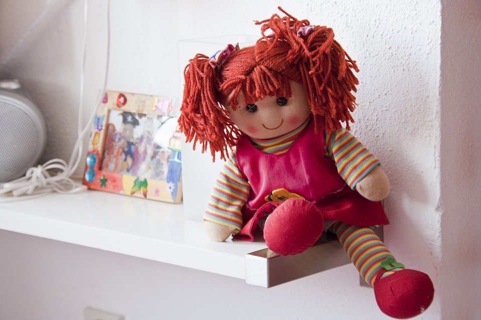 Donna sah, dass die Puppe 25 Euro kostete | Quelle: Pixabay