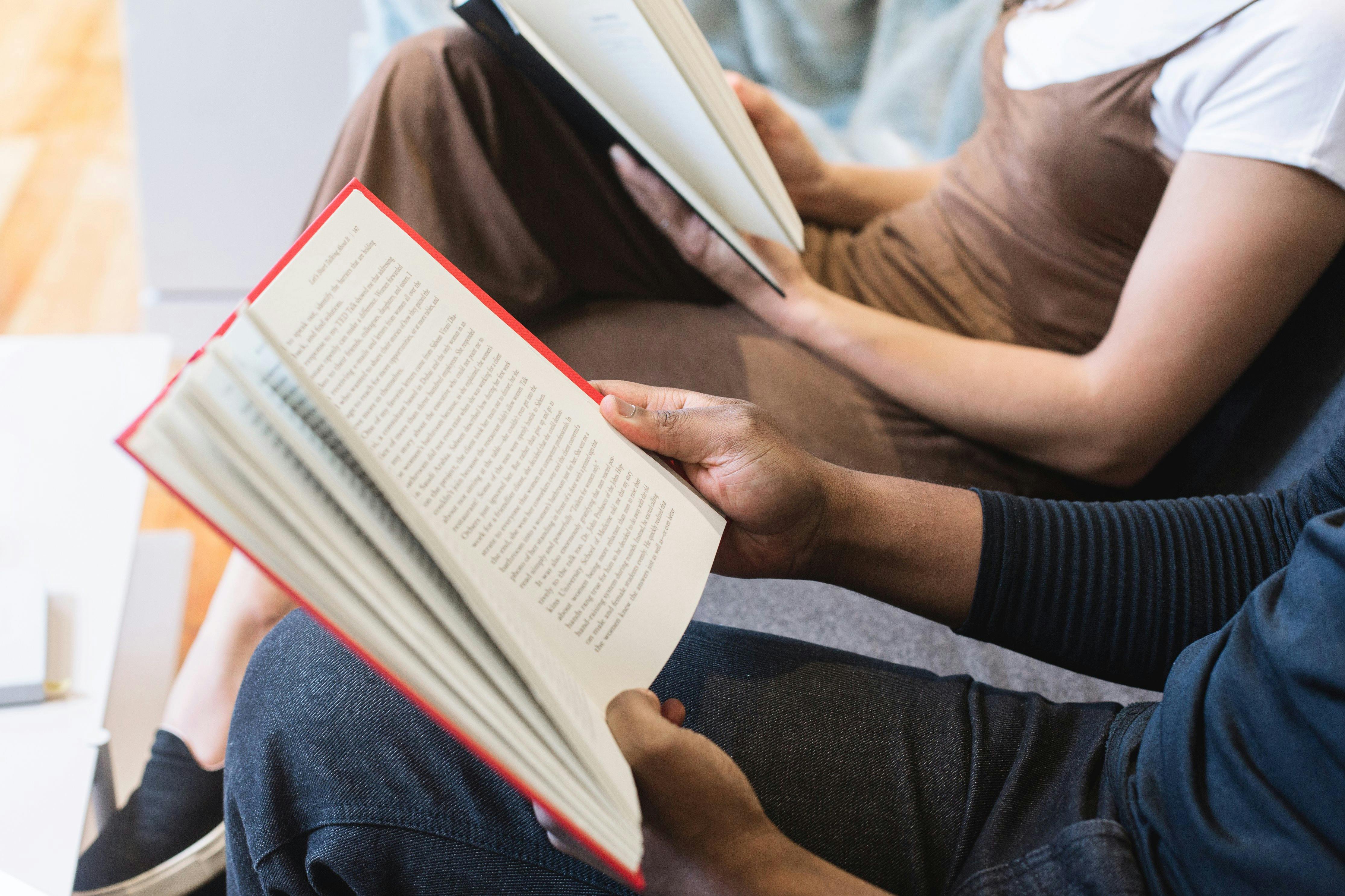 People at a book club | Source: Pexels