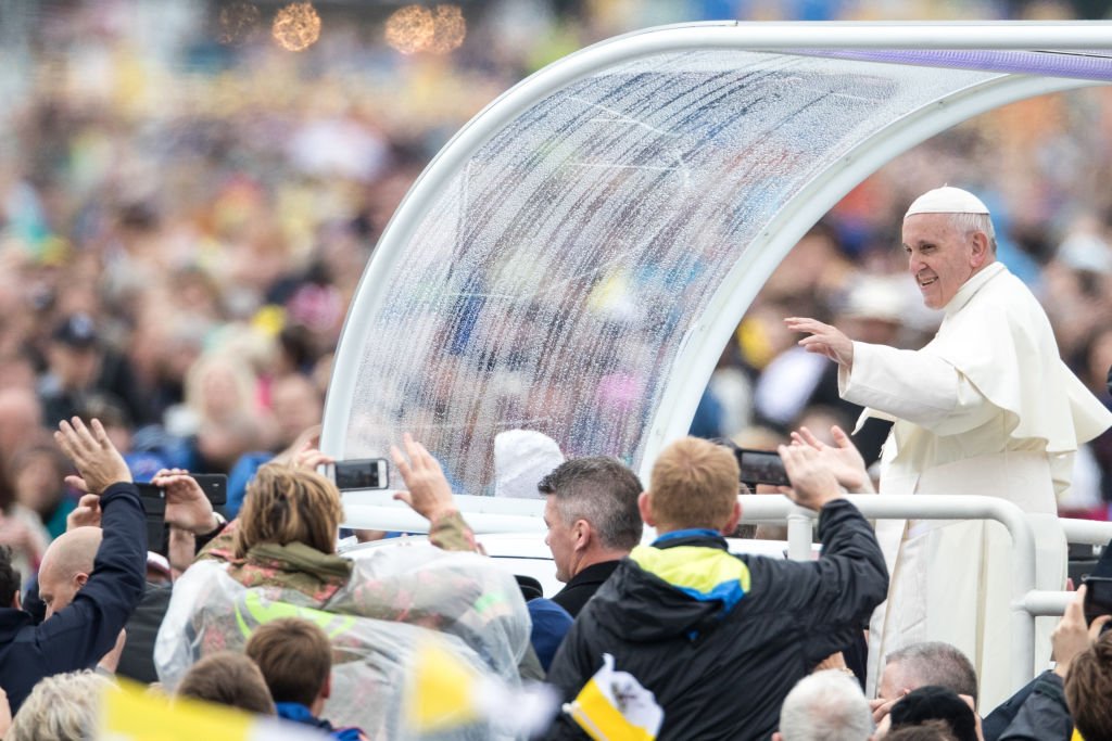 El Papa Francisco asiste a la Misa de Clausura en Phoenix Park.| Fuente: Getty Images El Papa Francisco asiste a la Misa de Clausura en Phoenix Park.| Fuente: Getty Images