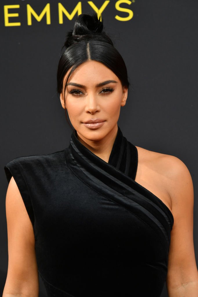 Kim Kardashian West assiste aux Emmy Awards de la création artistique 2019 | Photo: Getty Images