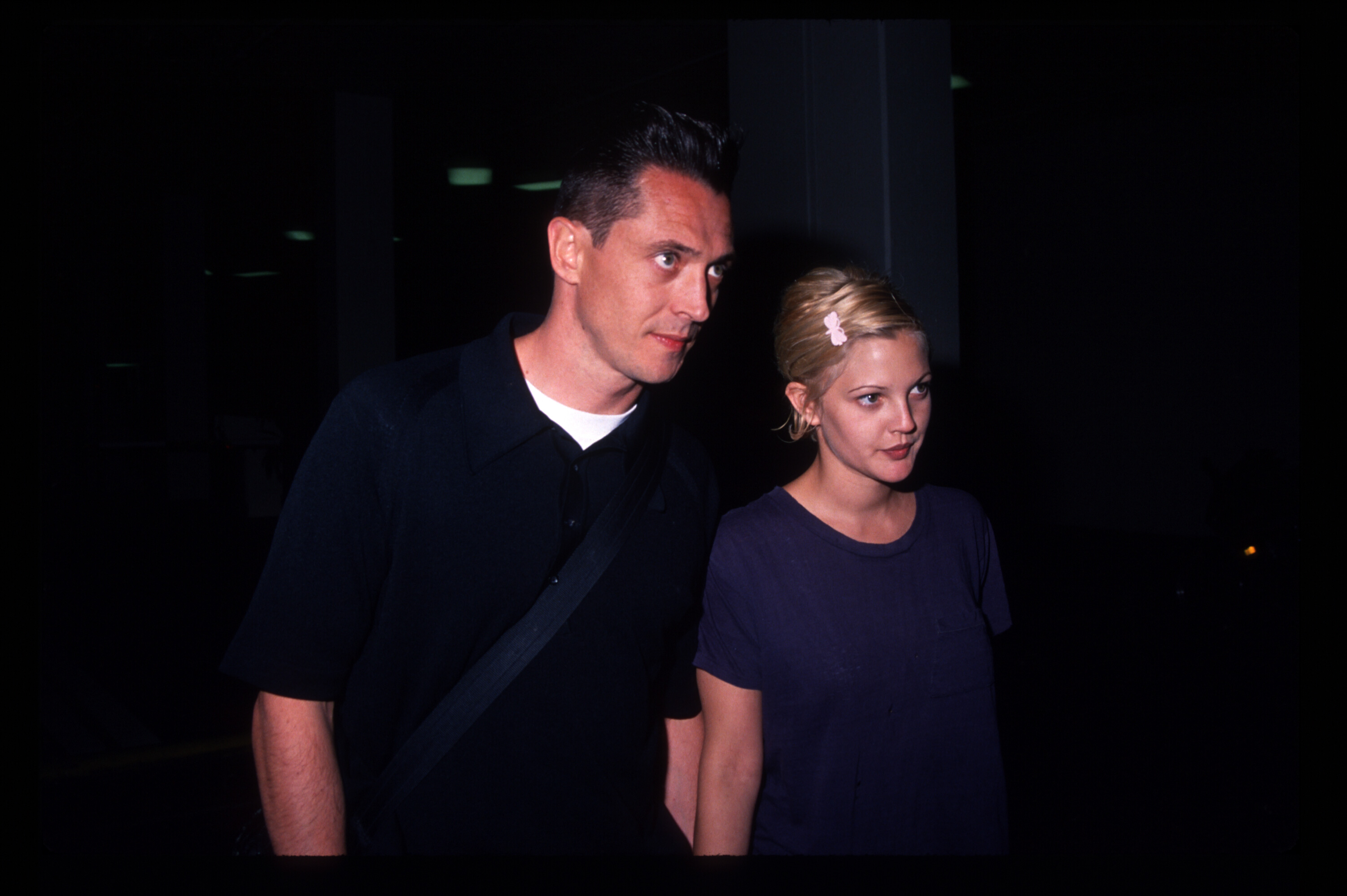 Jeremy Thomas and Drew Barrymore at the premiere of "Bad Girls" on April 19, 1994, in Los Angeles, California. | Source: Getty Images