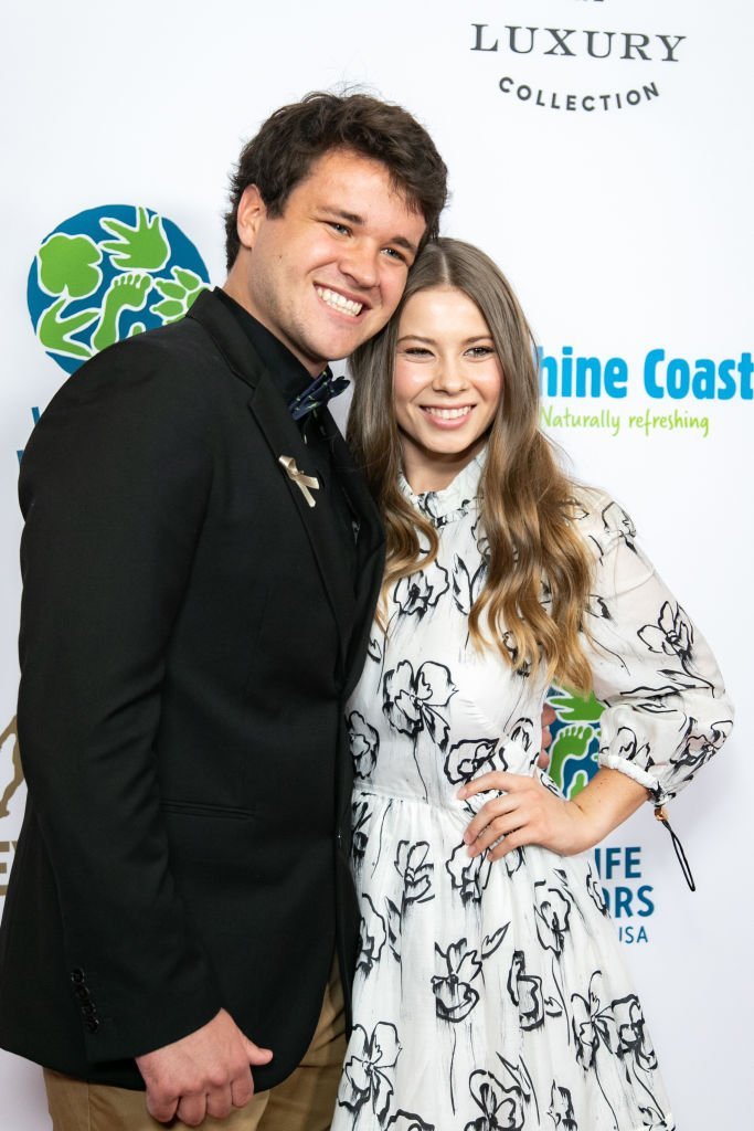 Chandler Powell and Bindi Irwin attend the Steve Irwin Gala Dinner at SLS Hotel. | Photo: Getty Images