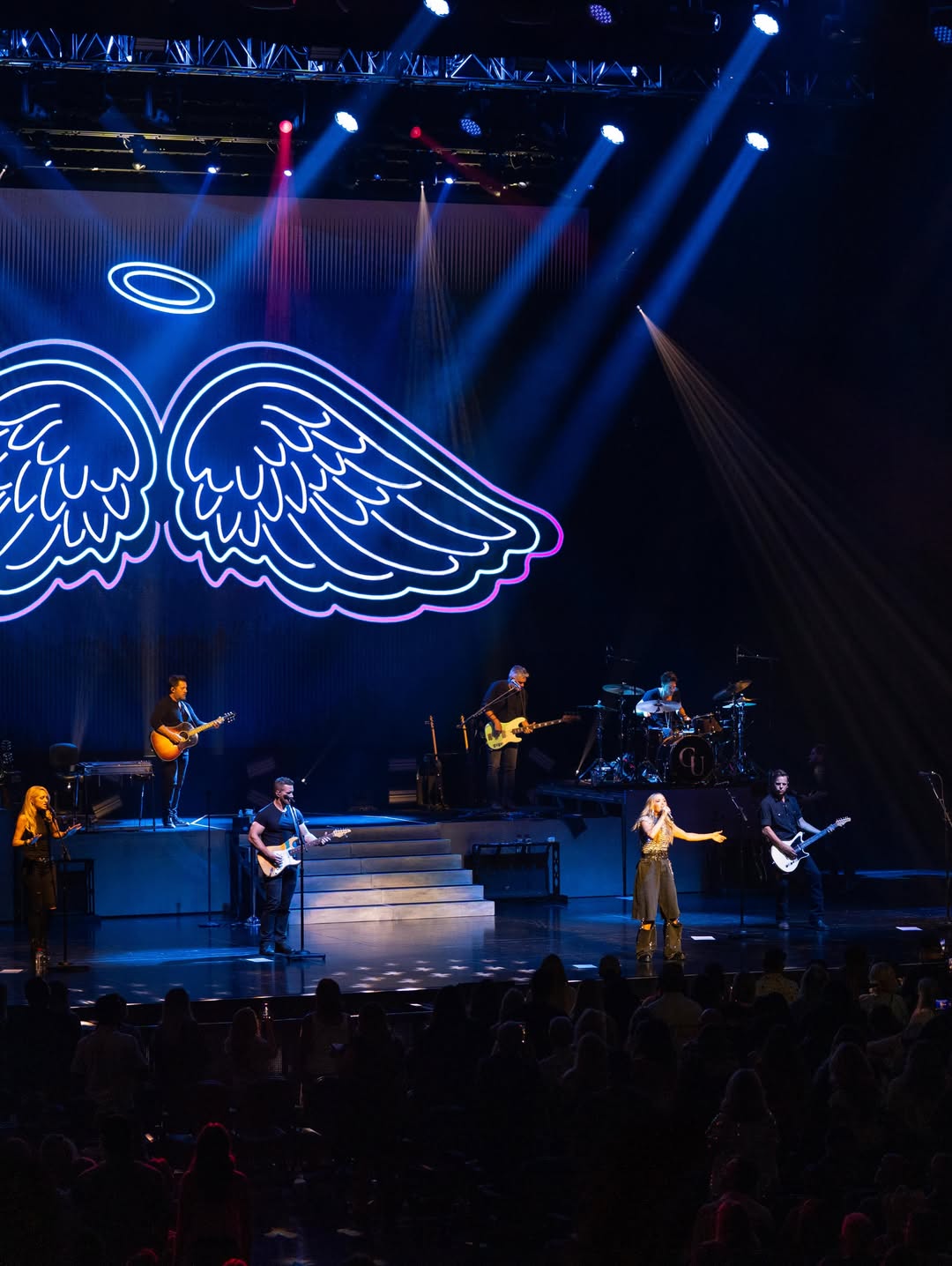 Carrie Underwood and her band perform before a crowd at The Venue at Thunder Valley in Lincoln, California, on June 14, 2026 | Source: Instagram/carrieunderwood