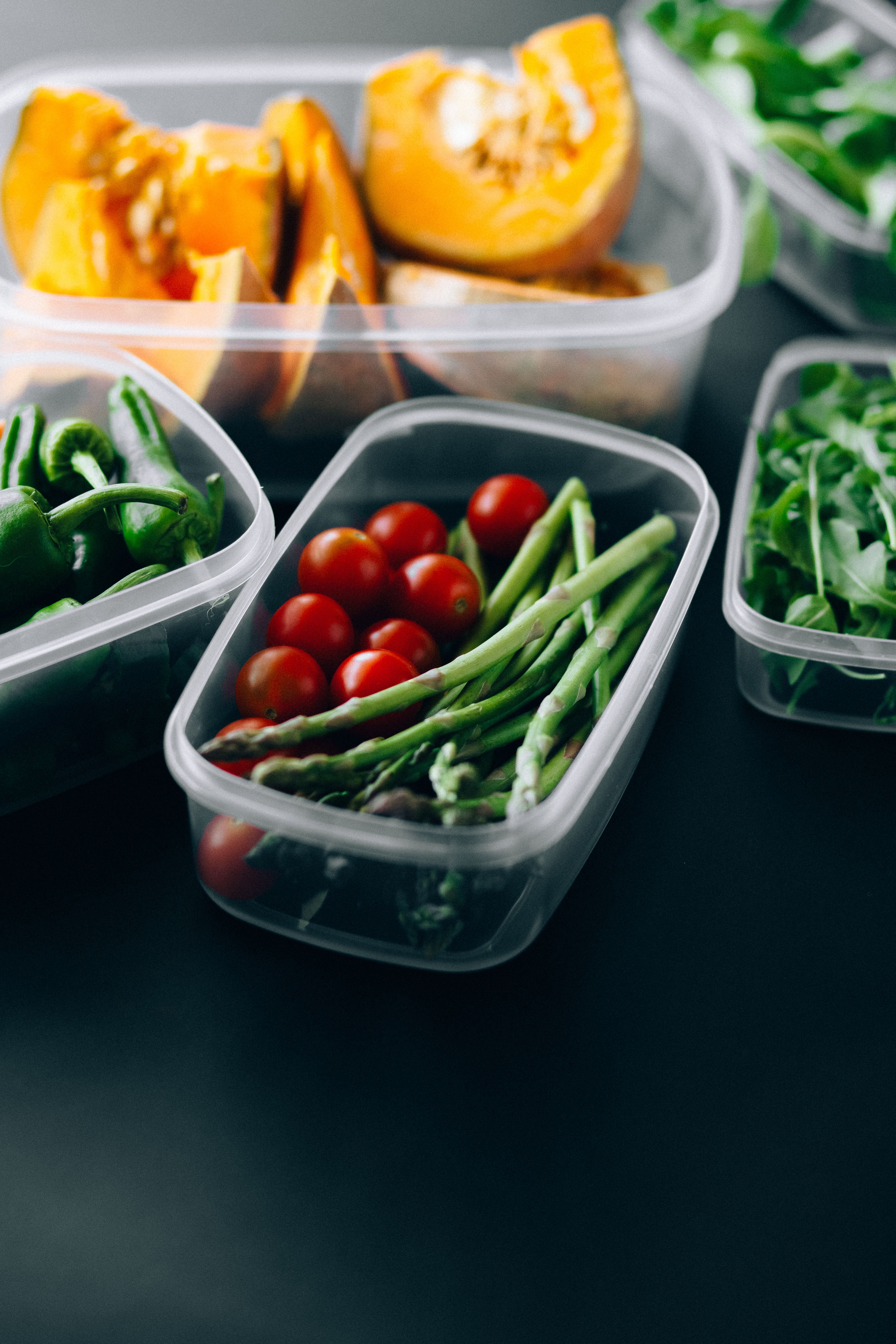 Vegetables stored in plastic containers | Source: Pexels