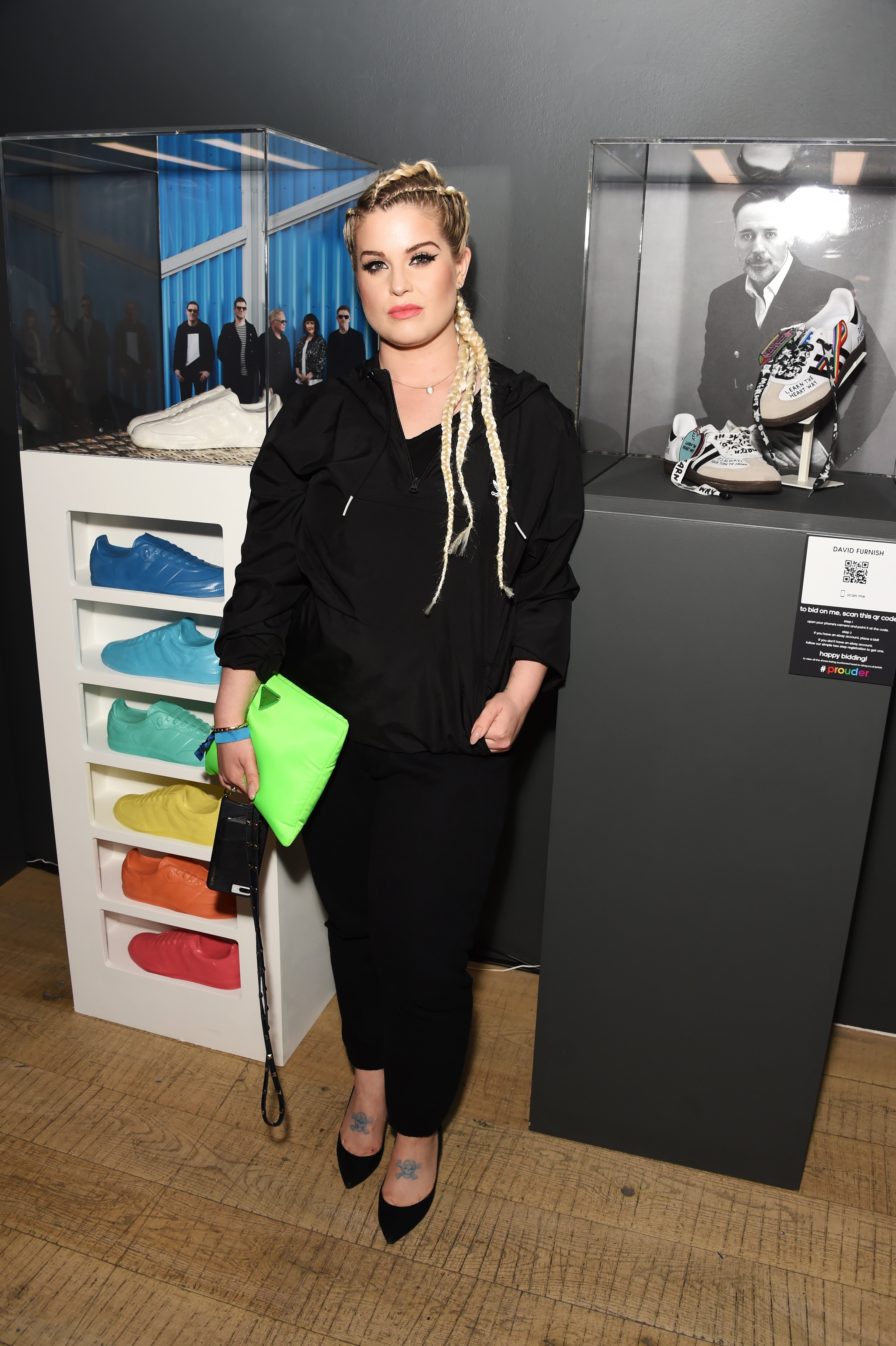 Kelly Osbourne attends Adidas' "Prouder': A Fat Tony Project" at Heni Gallery Soho on July 3, 2018 in London, England.┃Source: Getty Images