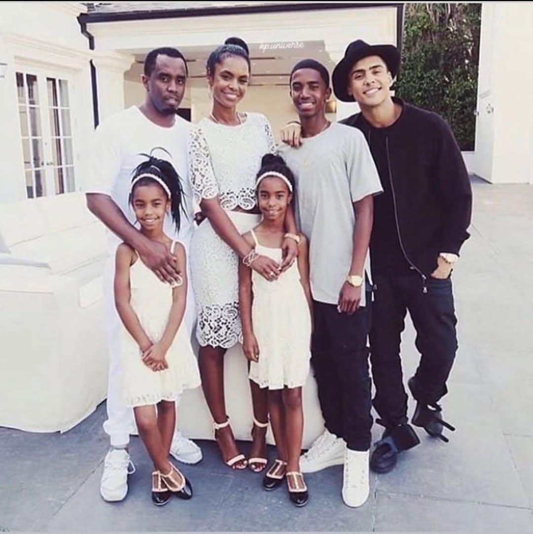 Diddy pictured with his family, dated May 2022 | Source: Instagram/the_combs_twins