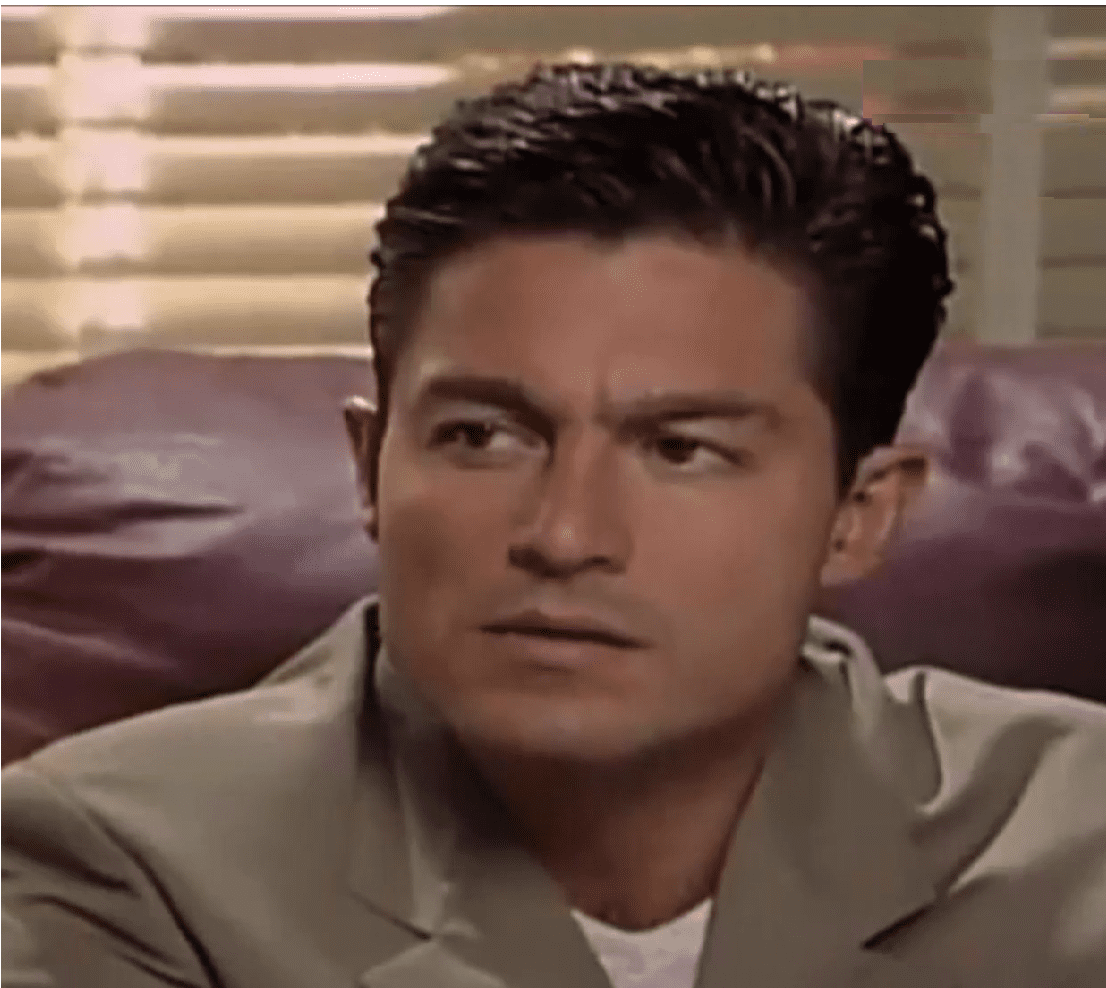 Fernando Colunga como Luis Gustavo Uribe en "Nunca Te Olvidaré". | Foto: YouTube/Mary Mardorre Fernando Colunga como Luis Gustavo Uribe en "Nunca Te Olvidaré". | Foto: YouTube/Mary Mardorre