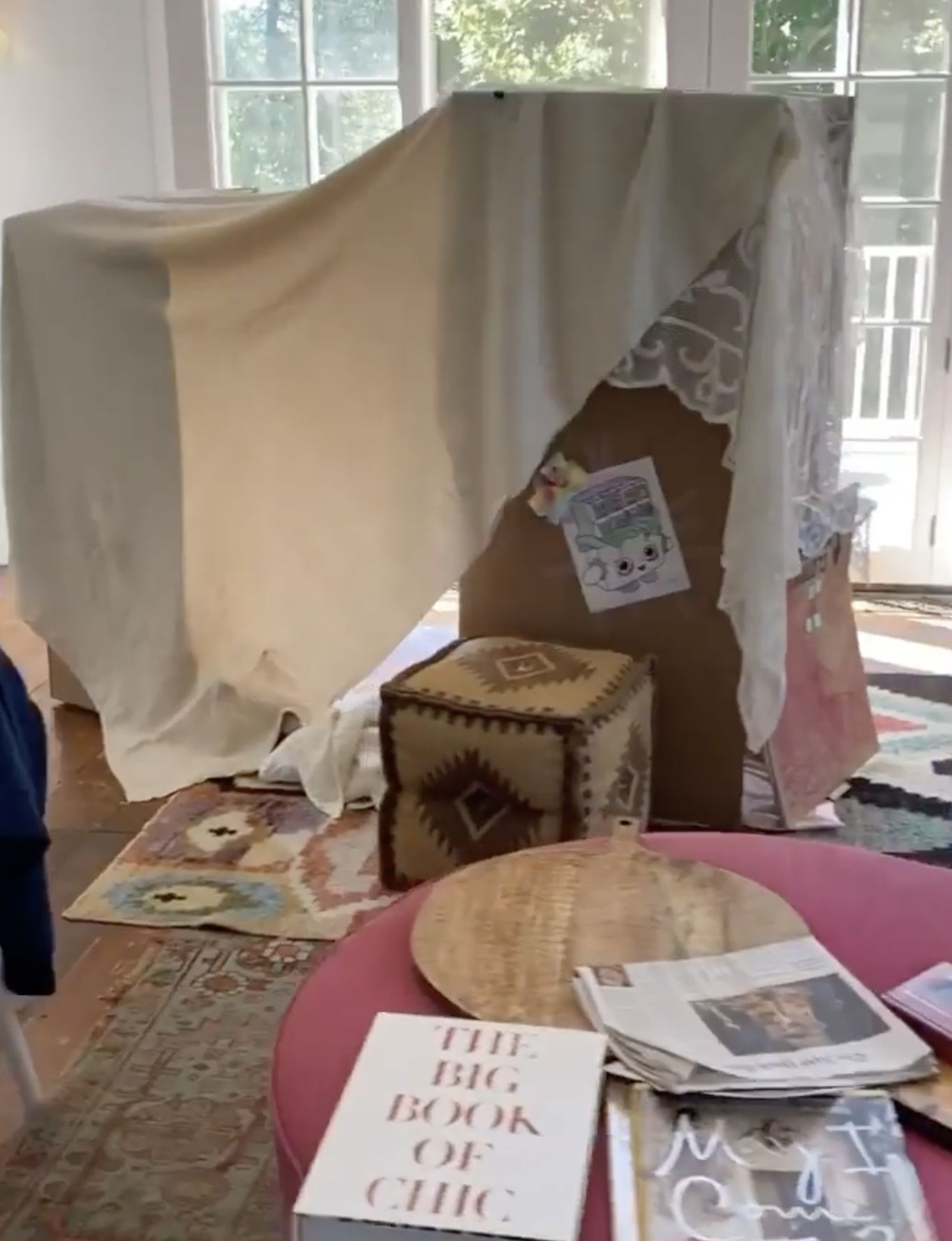 A glimpse inside Drew Barrymore's home from a post dated June 14, 2020. | Source: Instagram/drewbarrymore