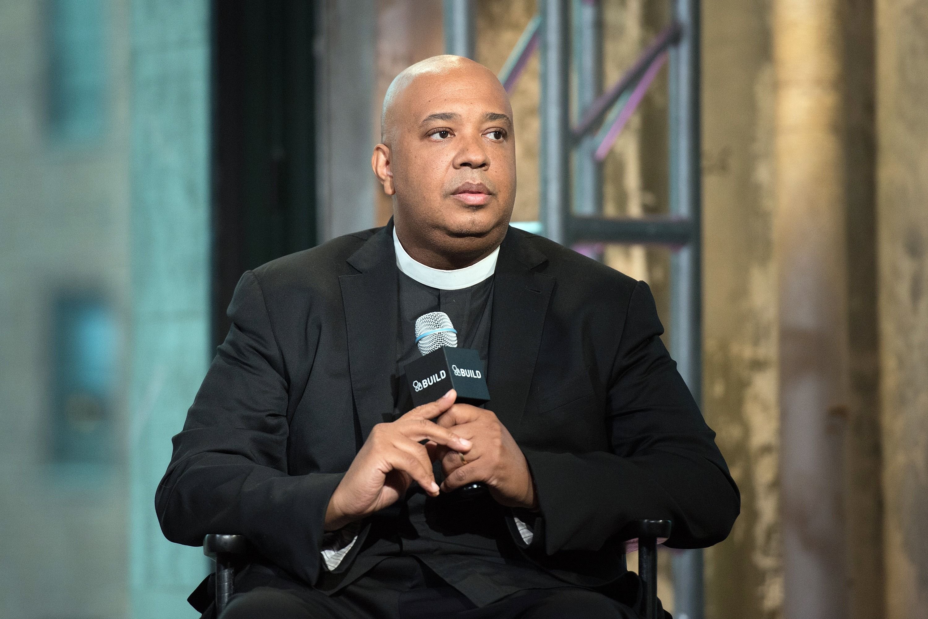 Rapper icon Joseph 'Rev Run' Simmons at "AOL BUILD presents: Rev Run and Justine Simmons" in October 2015 in New York City. | Photo: Getty Images