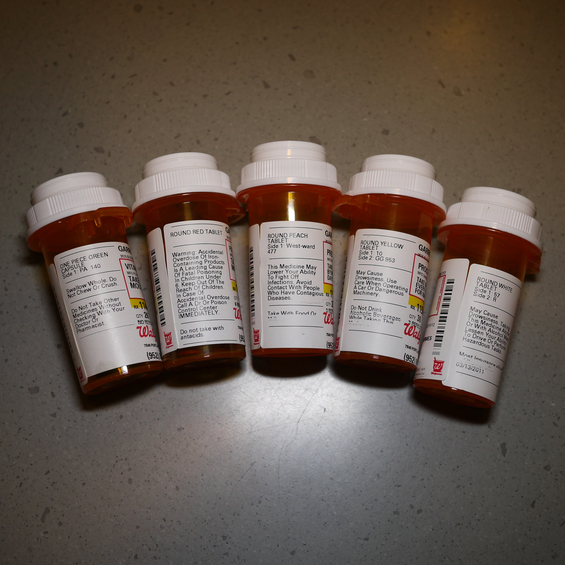 A picture showing bottles containing chemo pills | Source: Flickr