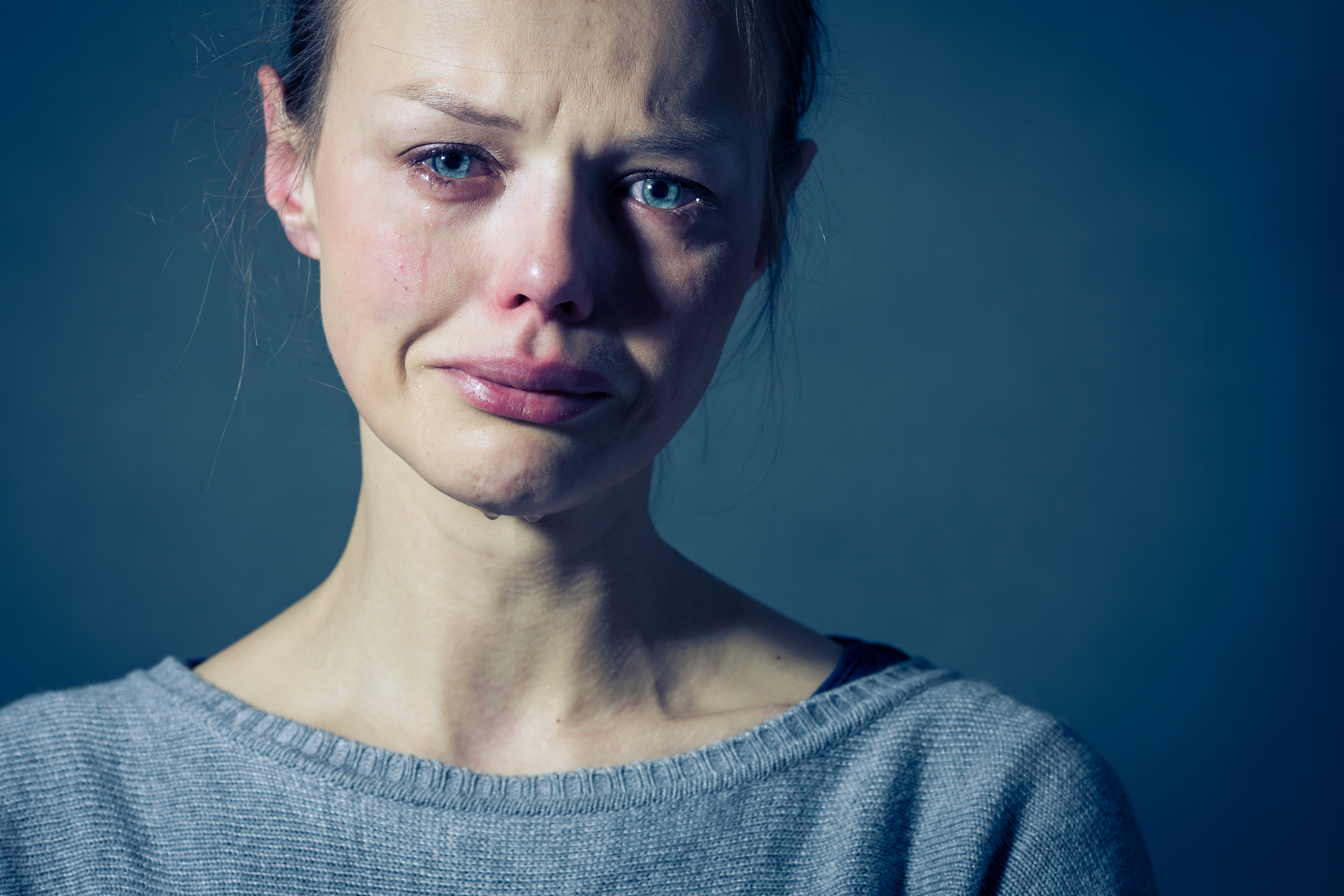A woman crying | Source: Shutterstock