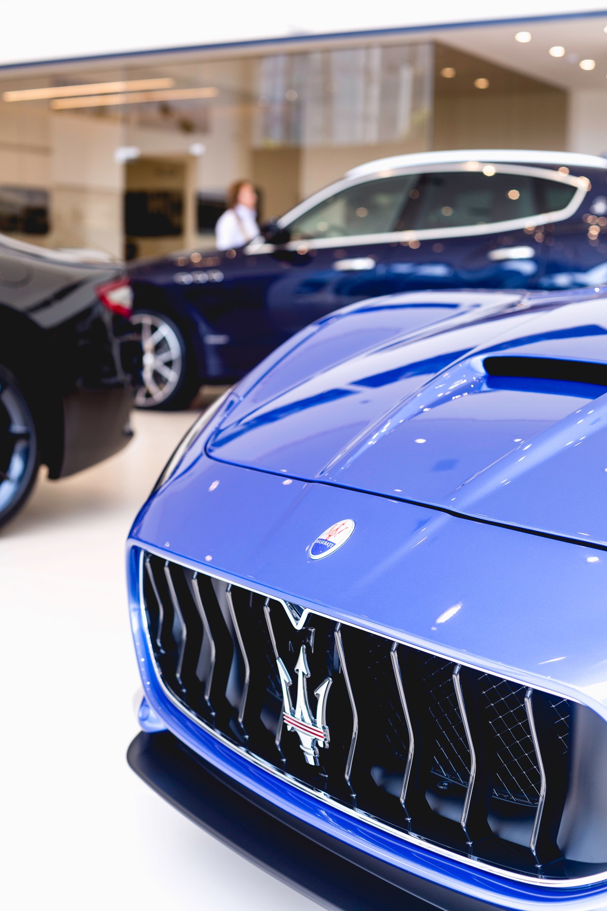 Alex bekam einen Anruf vom Maserati-Händler. | Quelle: Unsplash