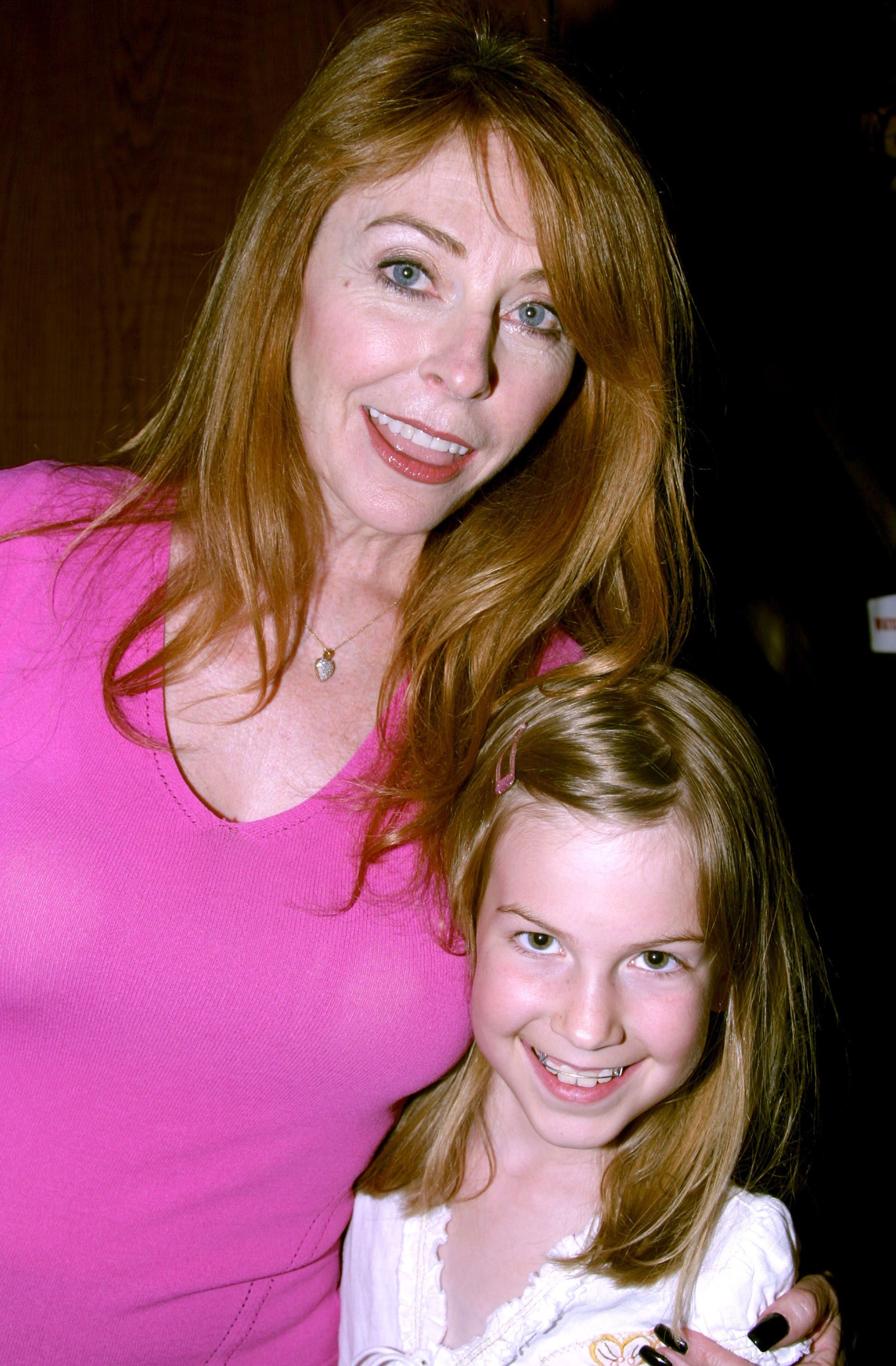 Cassandra Peterson and Sadie at the "Hairspray" Los Angeles premiere in 2004. | Source: Getty Images