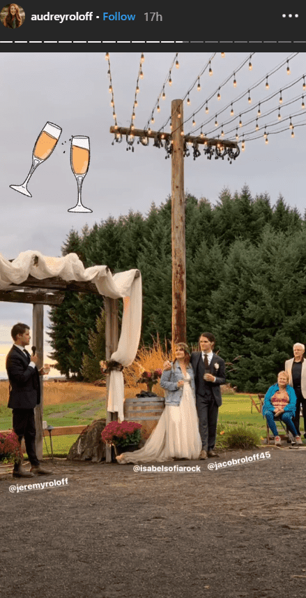 Jeremy Roloff giving a toast at Jacob Roloff and Isabel Rock's wedding ceremony | Photo: instagram.com/jeremyroloff