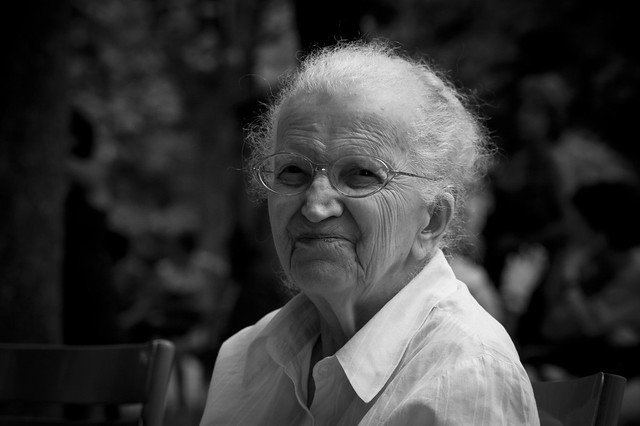 Une femme âgée. l Source: Flickr