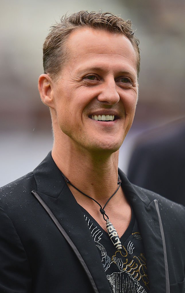 Michael Schumacher pendant la journée de l'événement des légendes au stade Millentor à Hambourg le 8 septembre 2013 | Source : Getty images