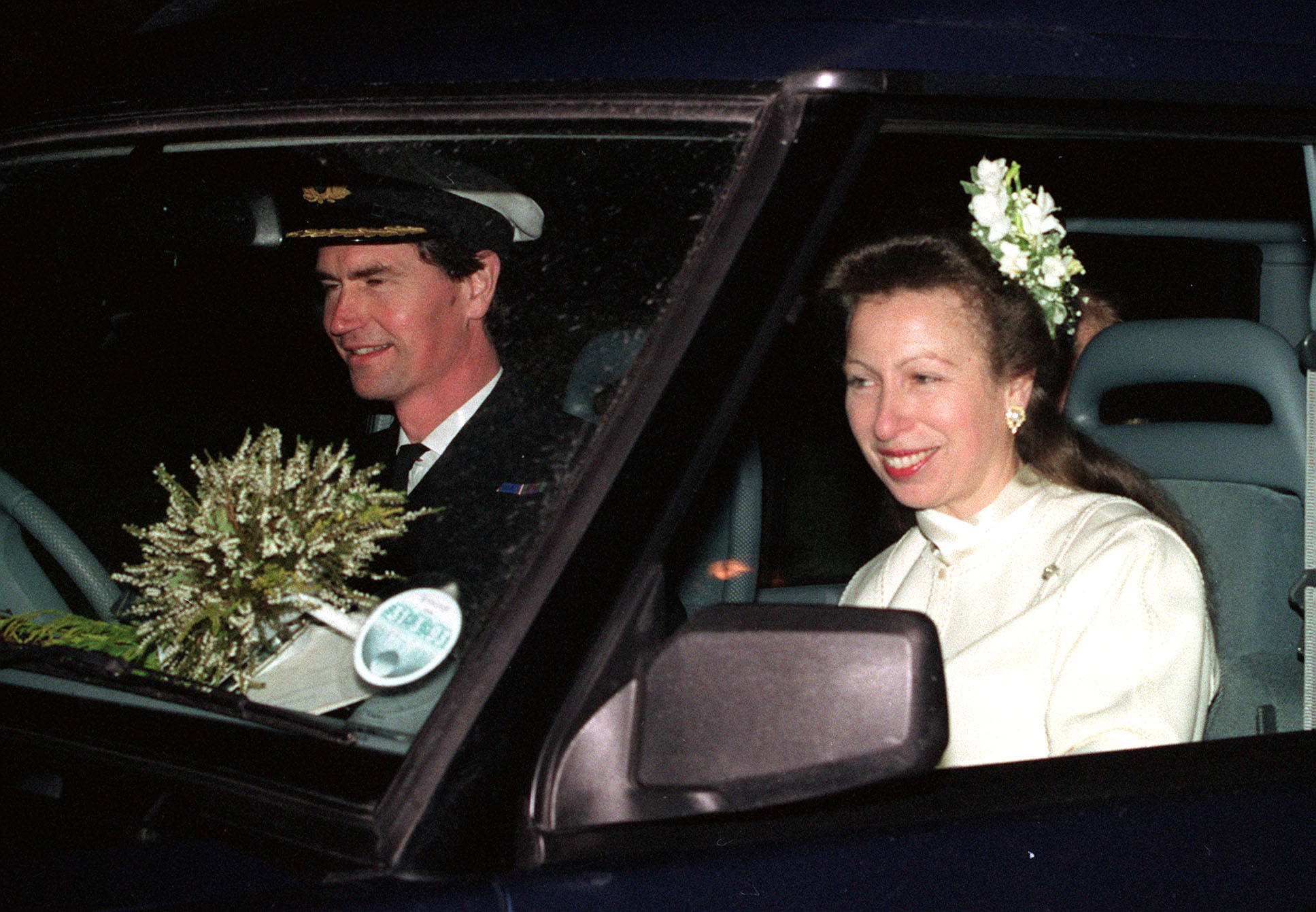 Tim Laurence and the Princess Royal after their wedding at Craithie Church, near Balmoral on December 12, 1992, in Scotland, England. | Source: Getty Images