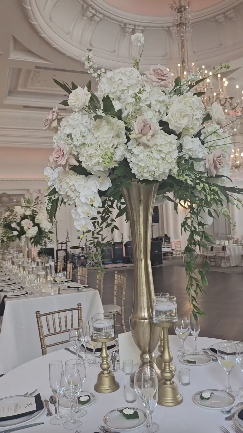 A view of the reception set up at Victoria Schultz and Jon Runyan Jr.'s wedding, posted on July 9, 2024 | Source: Instagram/Xtraordinaryevents