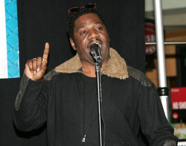  Cleavant Derricks makes an appearance at Virgin Megastore in Time Square to perform live and sign autographs for fans on January 13, 2005 in New York City | Photo: Getty Images
