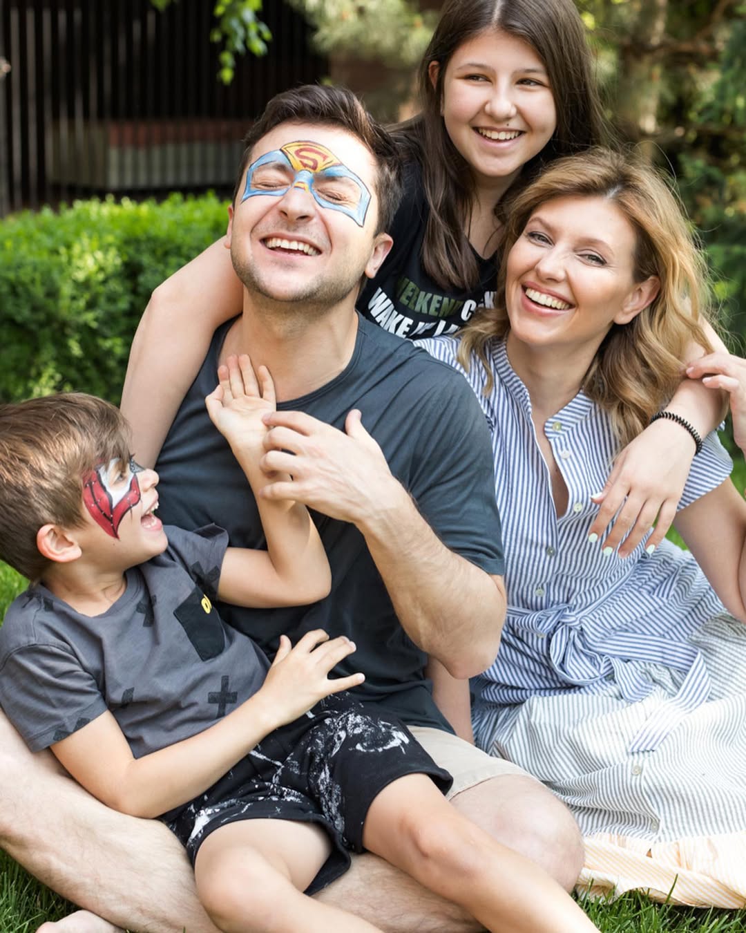 Volodymyr Zelenskyy with Olena Zelenska and their kids, Oleksandra and Kyrylo, from a post dated June 1, 2019 | Source: Instagram/olenazelenska_official/