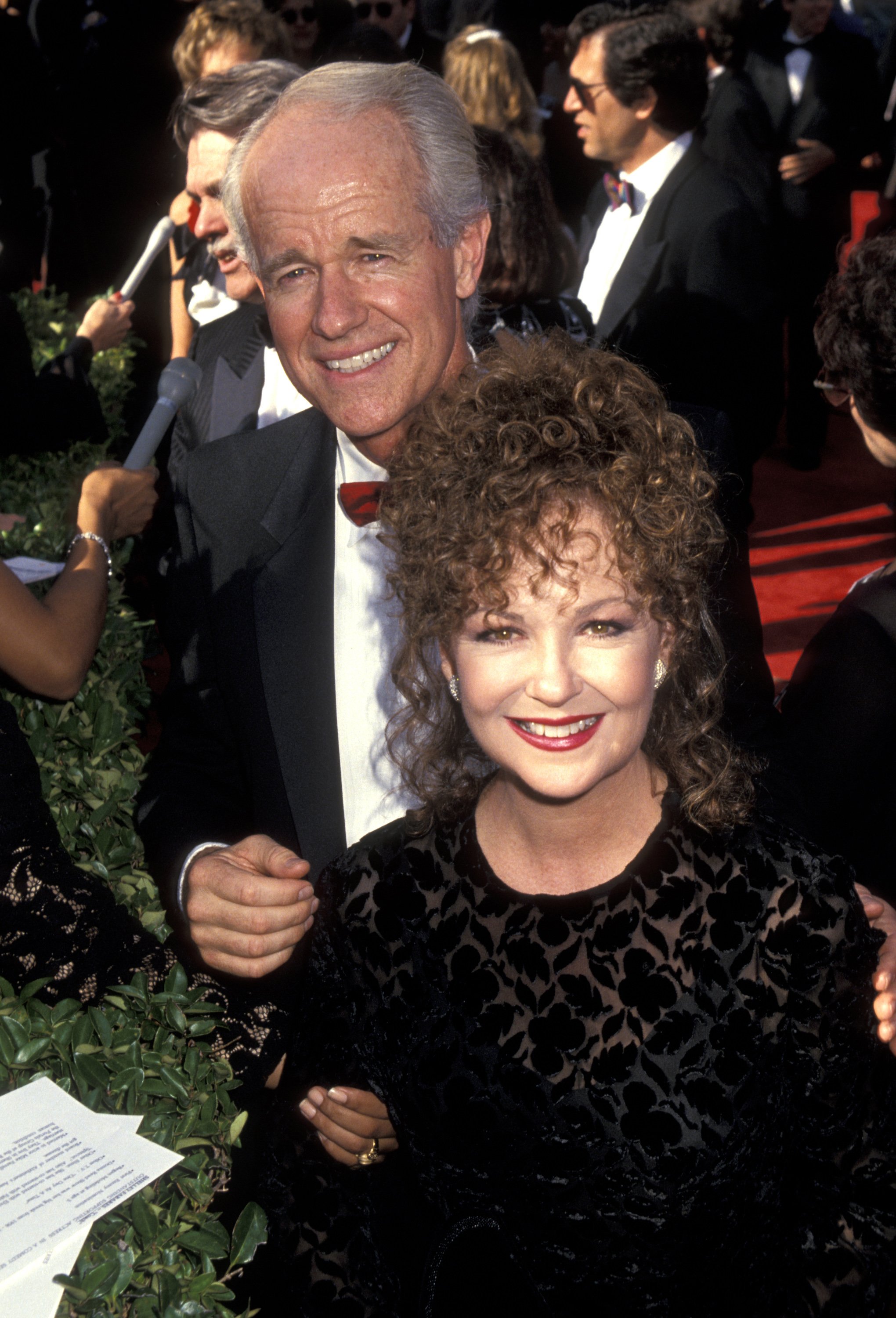 Shelley Fabares and Mike Farrell attend the 45th Annual Primetime Emmy Awards at the Pasadena Civic Auditorium on September 19, 1993 in Pasadena, California. | Source: Getty Images
