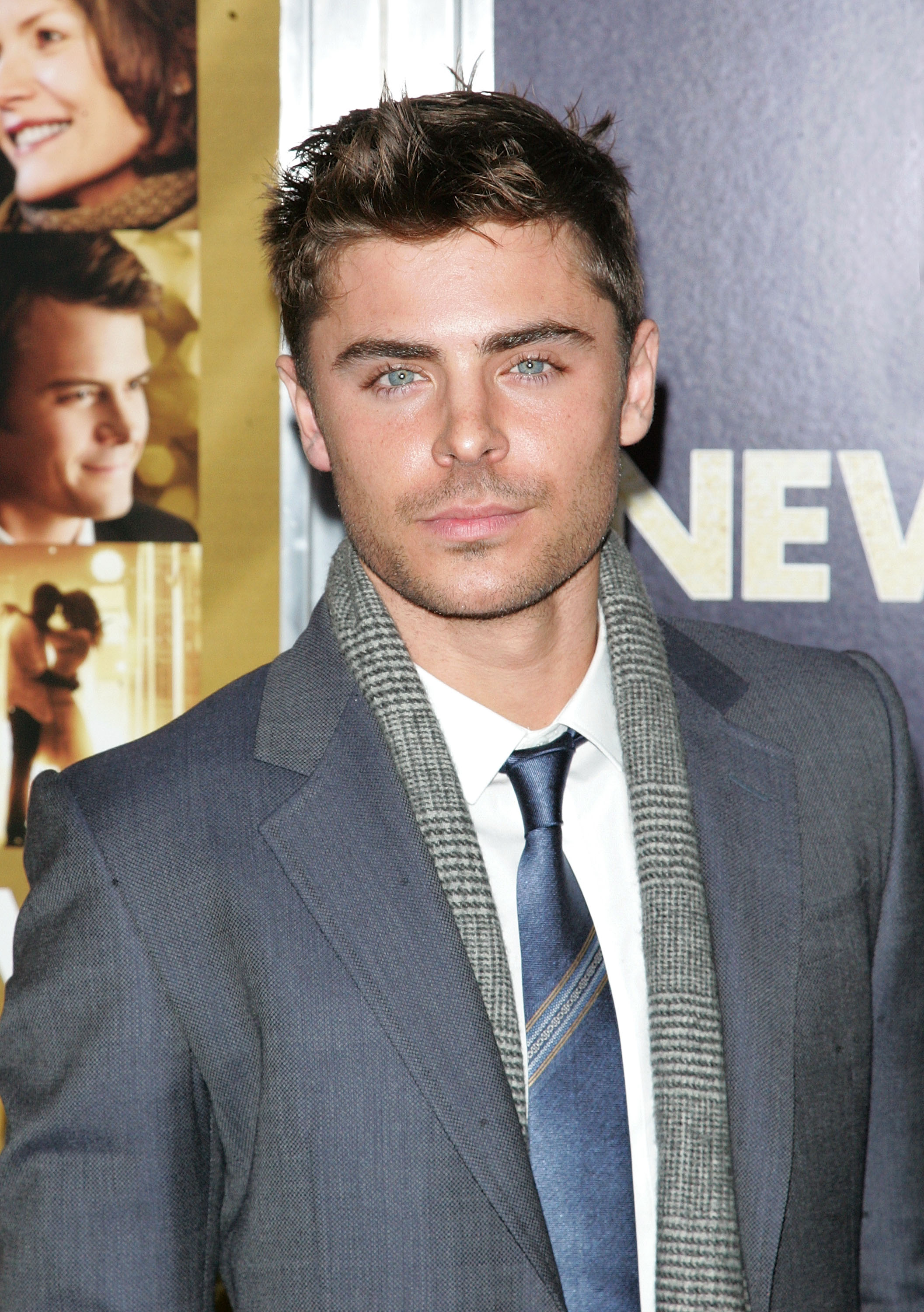 Zac Efron at the "New Year's Eve" premiere on December 7, 2011, in New York City | Source: Getty Images