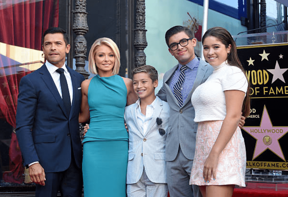 Kelly Ripa, Mark, Lola, Michael, and Joaquin Consuelos at the Hollywood Walk of Fame ceremony on October 12, 2015 | Photo: Getty Images
