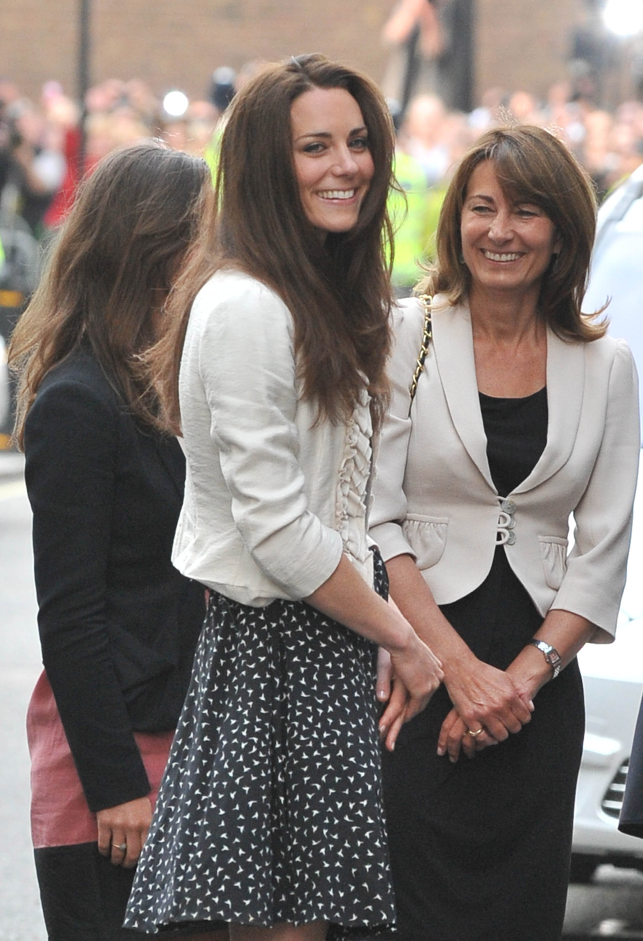Pippa, Kate and Carole Middleton at the Goring Hotel in London, England on April 28, 2011 | Source: Getty Images