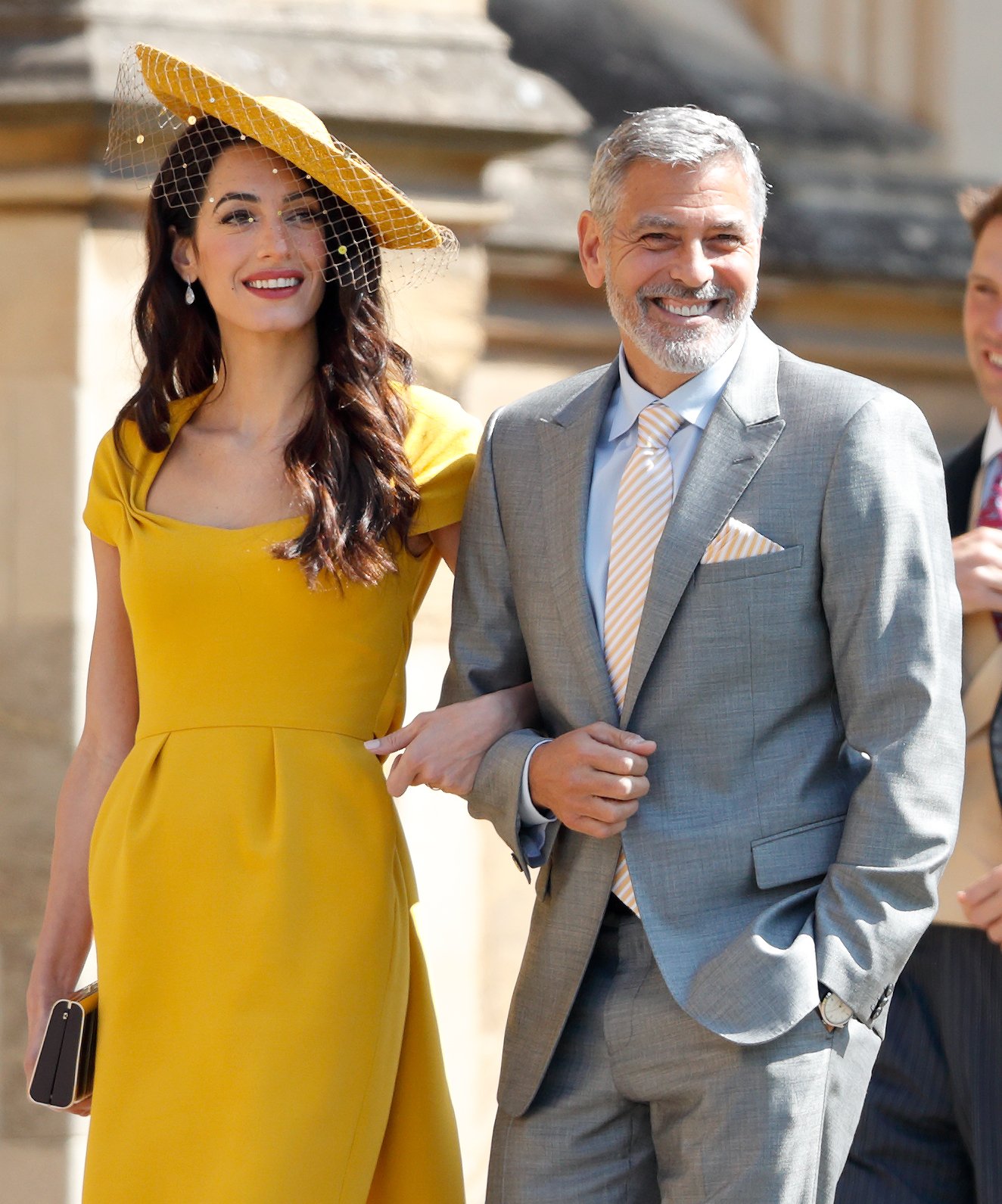 Amal Clooney und George Clooney nehmen am 19. Mai 2018 an der Hochzeit von Prinz Harry mit Frau Meghan Markle in der St. George's Chapel auf Schloss Windsor in Windsor, England teil | Quelle: Getty Images