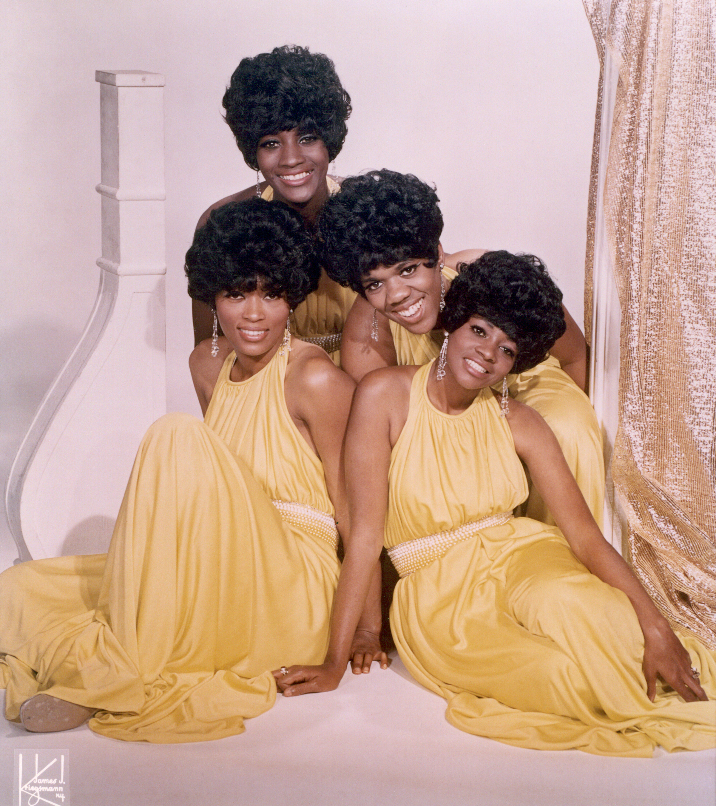 Myrna Smith, Sylvia Shemwell, Estelle Brown and Cissy Houston as part of the singing group  "The Sweet Inspirations" in New York in 1967 | Source: Getty Images.