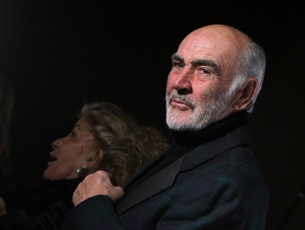 Sean Connery assiste au défilé de charité "Dressed To Kilt" au profit des Amis de l'Ecosse au M2 Lounge le 30 mars 2009 à New York. | Photo : Getty Images