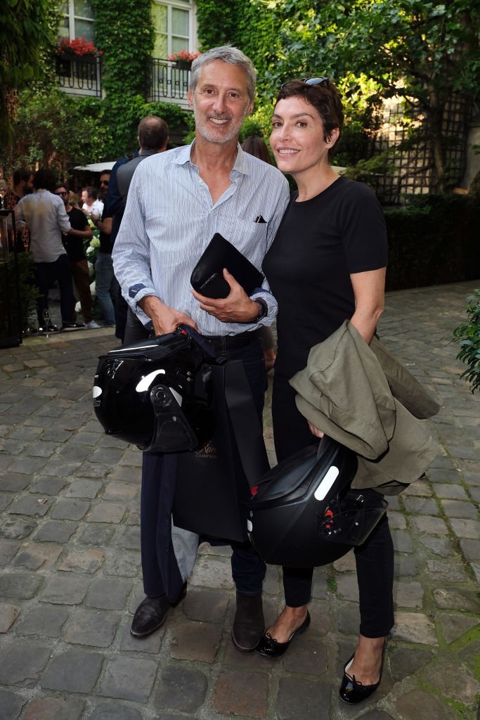 Daphné Roulier et Antoine de Caunes le 25 juin 2019 à Paris. l Source : Getty Images