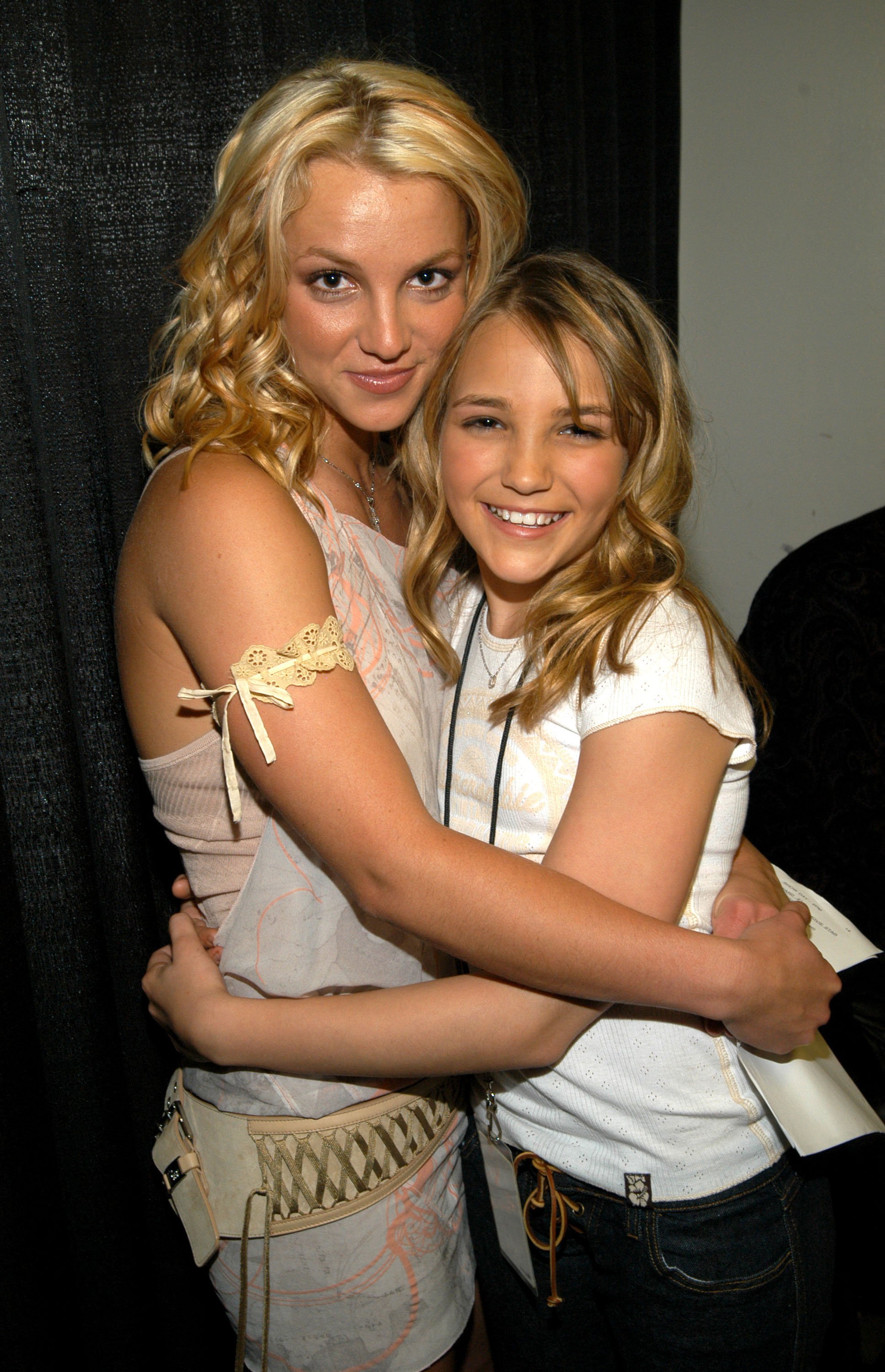 Jamie Lynn Spears to Separate from Family Including Sister Britney Who Used  to Be Overprotective of Her