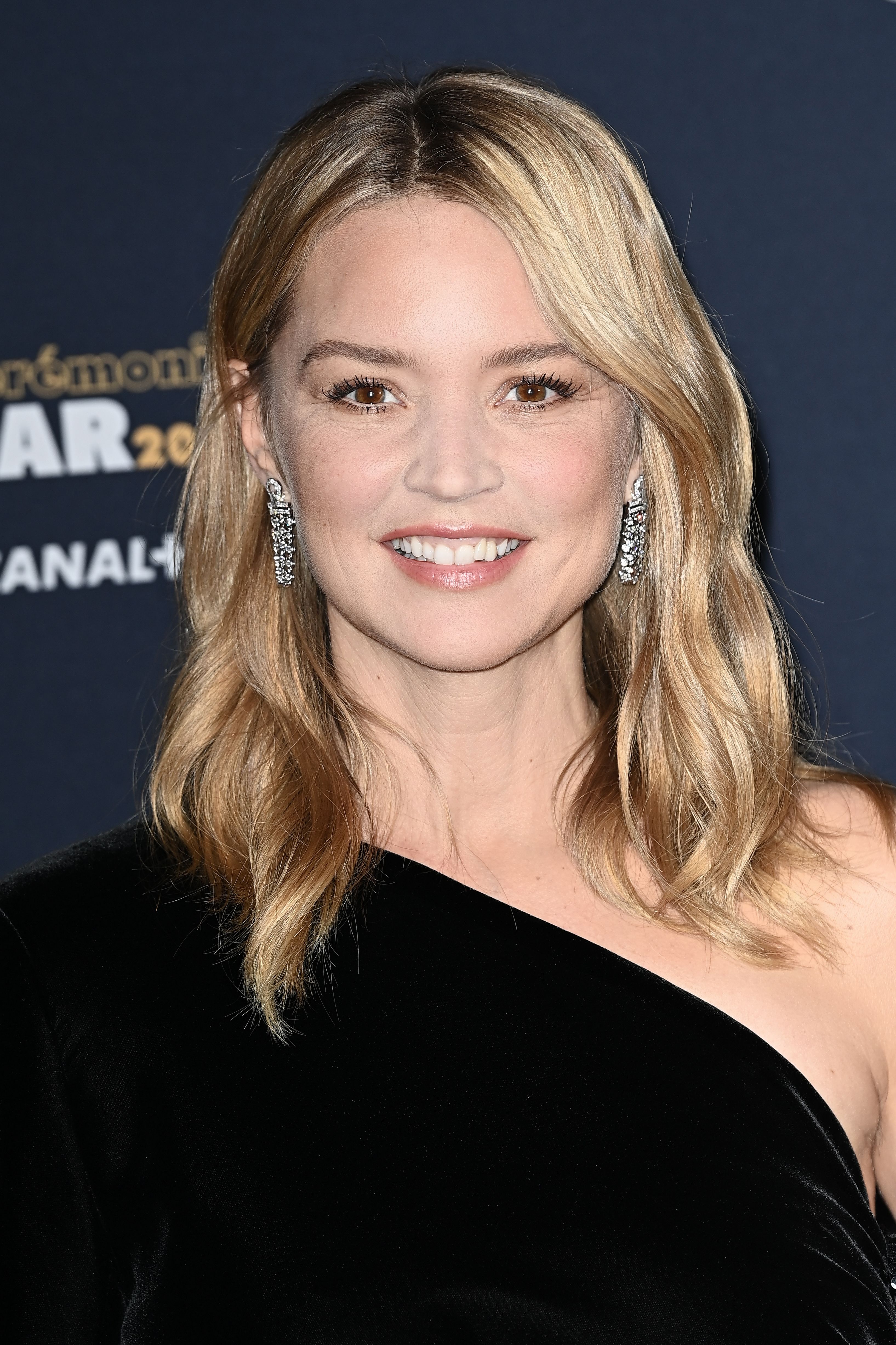 Virginie Efira arrive à la 46e cérémonie des César du cinéma à l'Olympia à Paris le 12 mars 2021 à Paris, France. | Photo : Getty Images