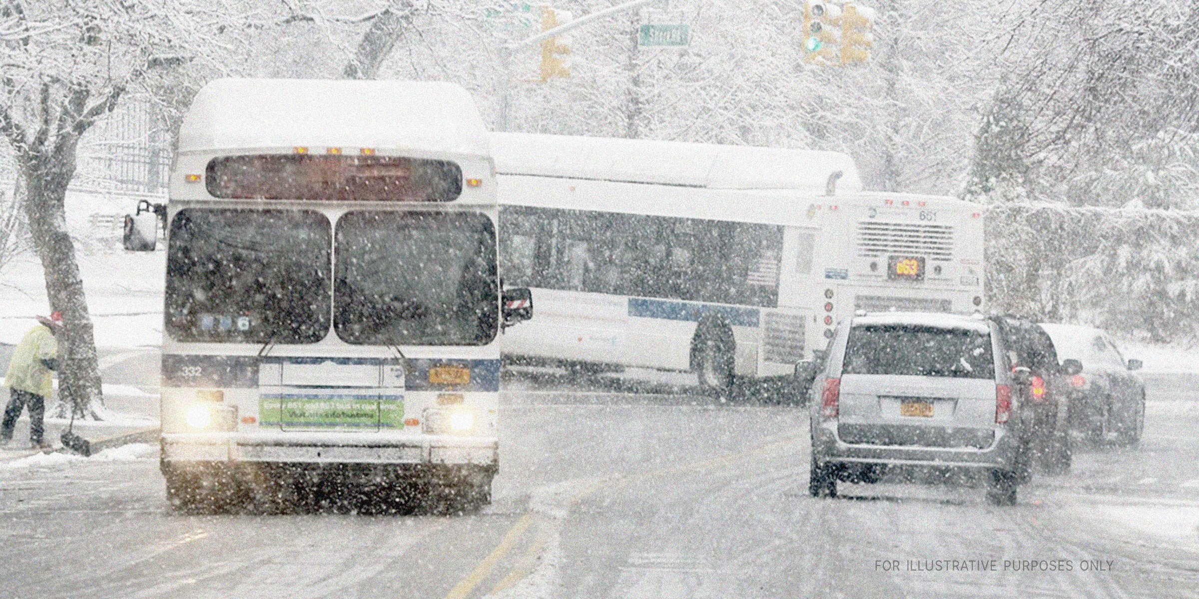 Bus and cars on a snowy day | Source: Flickr/MTAPhotos (CC BY 2.0)