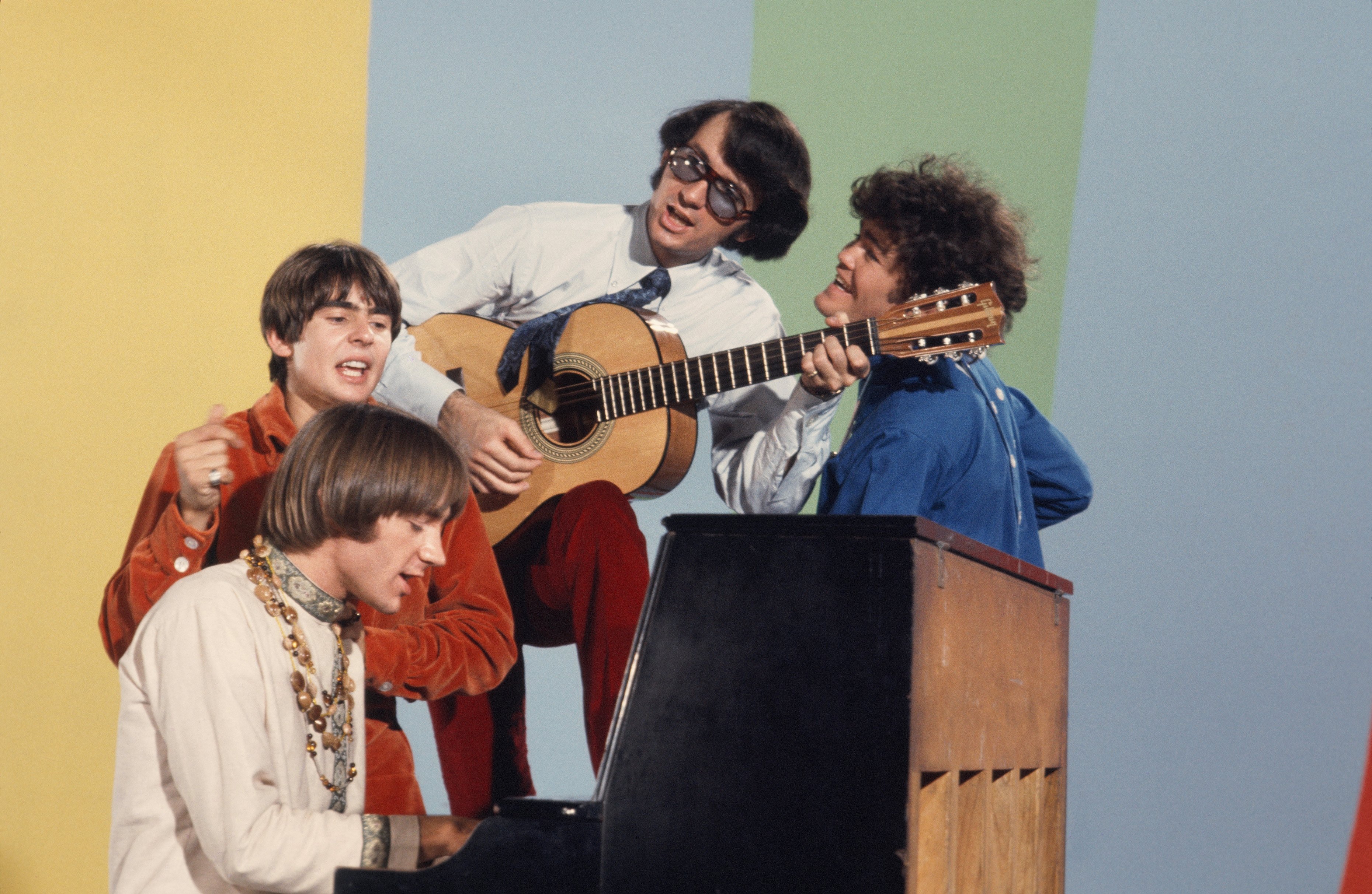 Davy Jones, Mickey Dolenz, Peter Tork and Mike Nesmith on the set of the television show The Monkees in August 1967 in Los Angeles, California. | Source: Getty Images