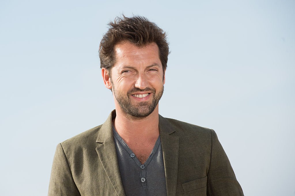Frédéric Diefenthal assiste à un photocall lors du 30e Festival du Film de Cabourg le 11 juin 2016 à Cabourg, France. | Photo : Getty Images Frédéric Diefenthal assiste à un photocall lors du 30e Festival du Film de Cabourg le 11 juin 2016 à Cabourg, France. | Photo : Getty Images
