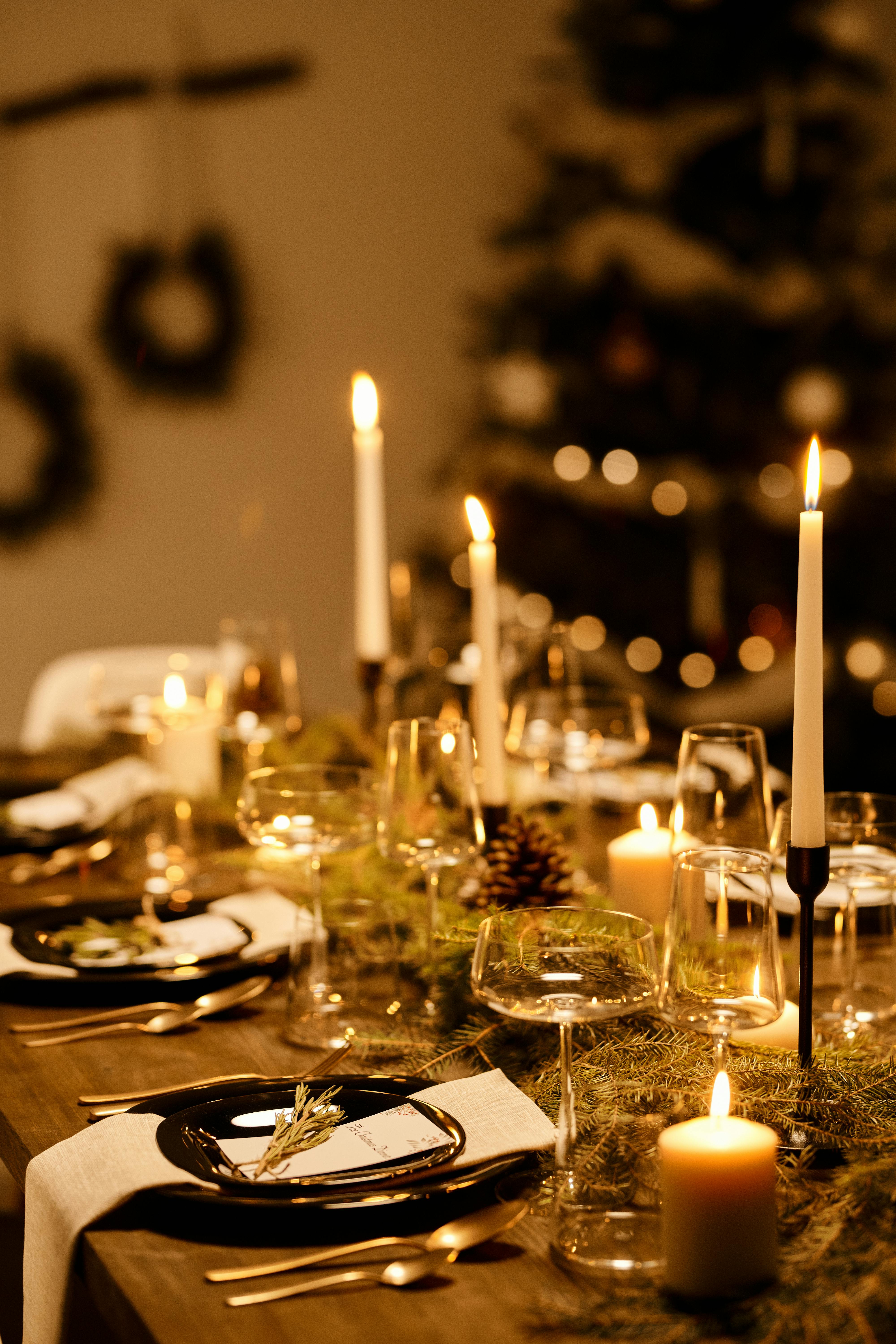 Beautifully set dinner table | Source: Pexels